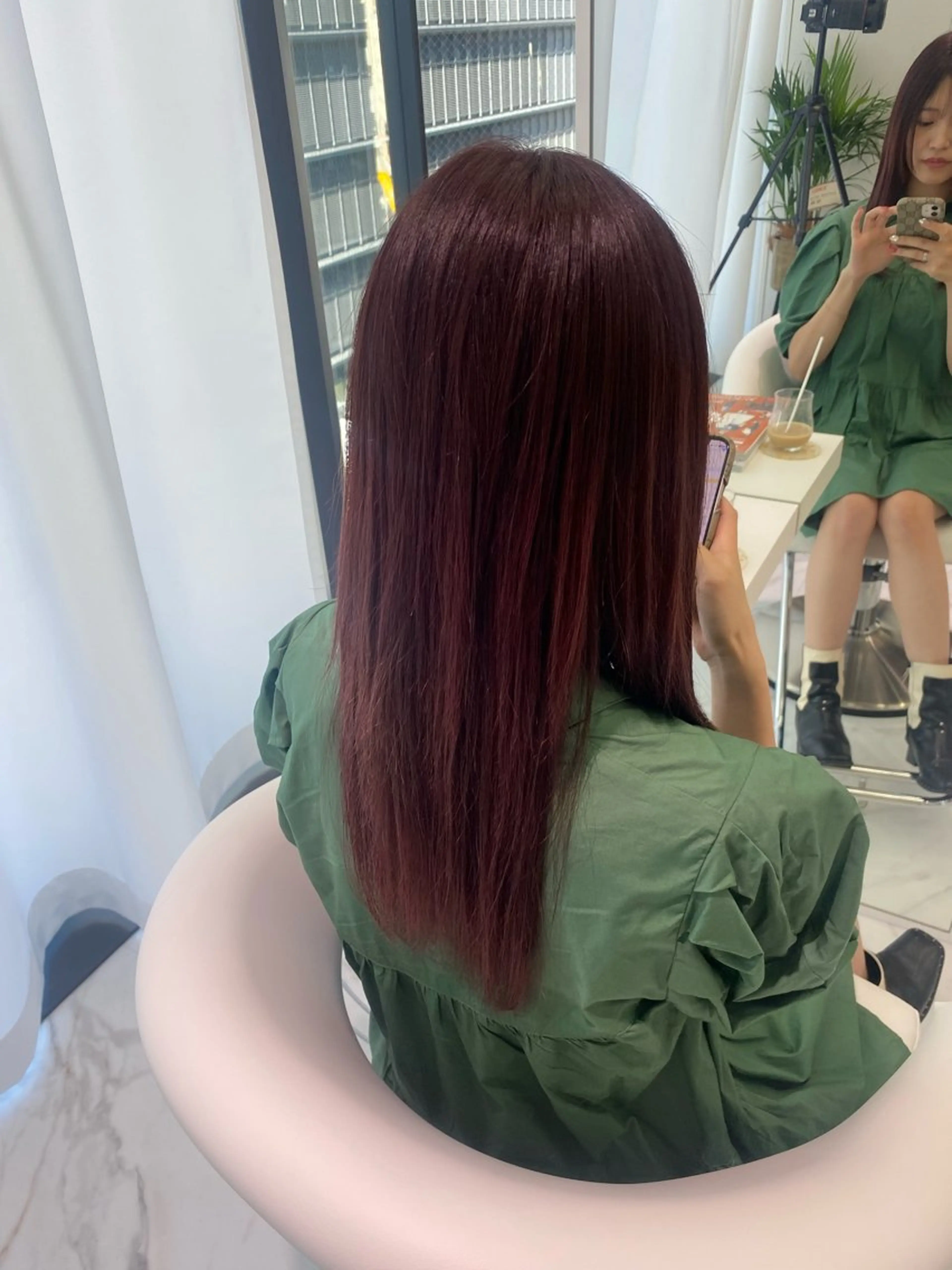 ロング 都筑 莉佳子のヘアスタイル