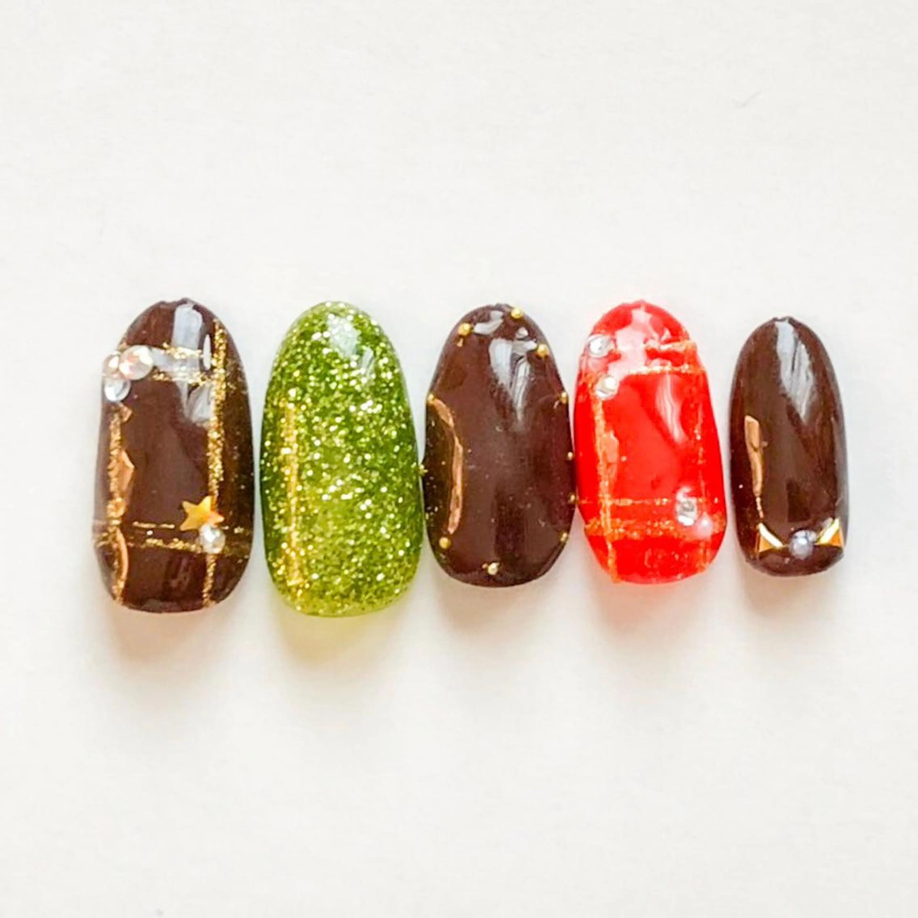 ネイル tiarynail K K🐼のネイルデザイン