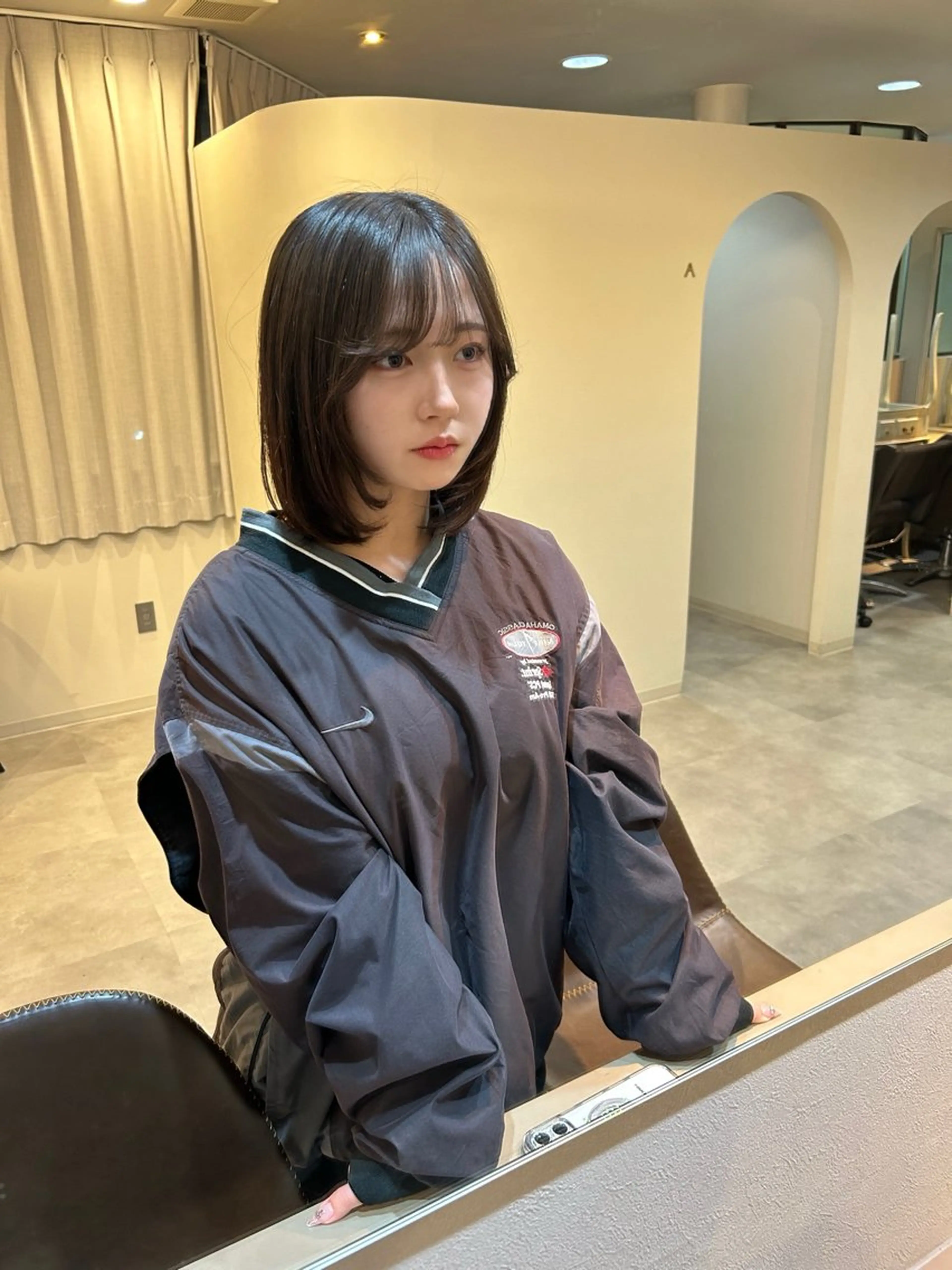 ミディアム 神谷 凪のヘアスタイル