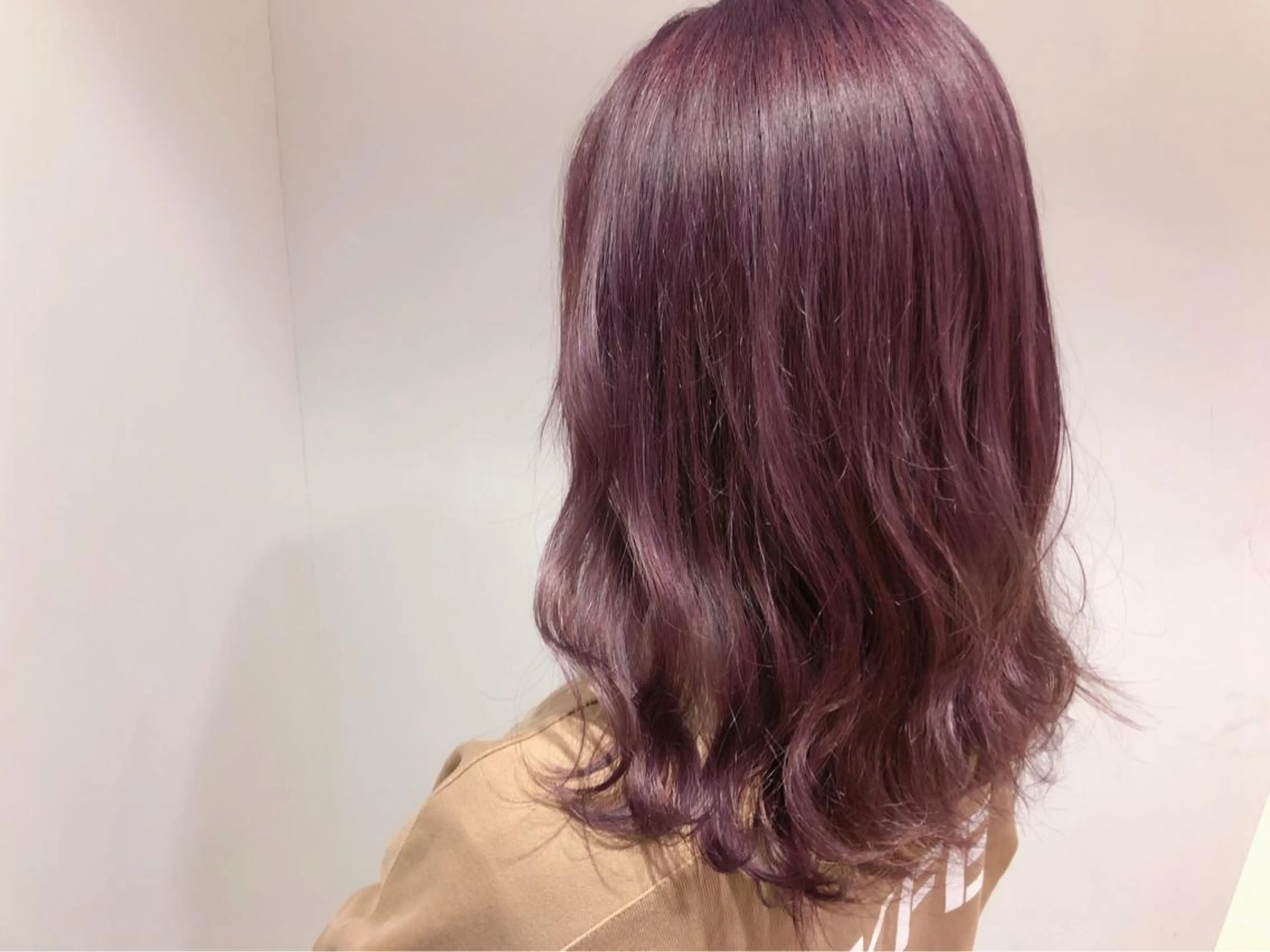 ミディアム カラー ピンクカラー ピンクパープル パープルカラー 美髪クリエイター マリアのヘアスタイル