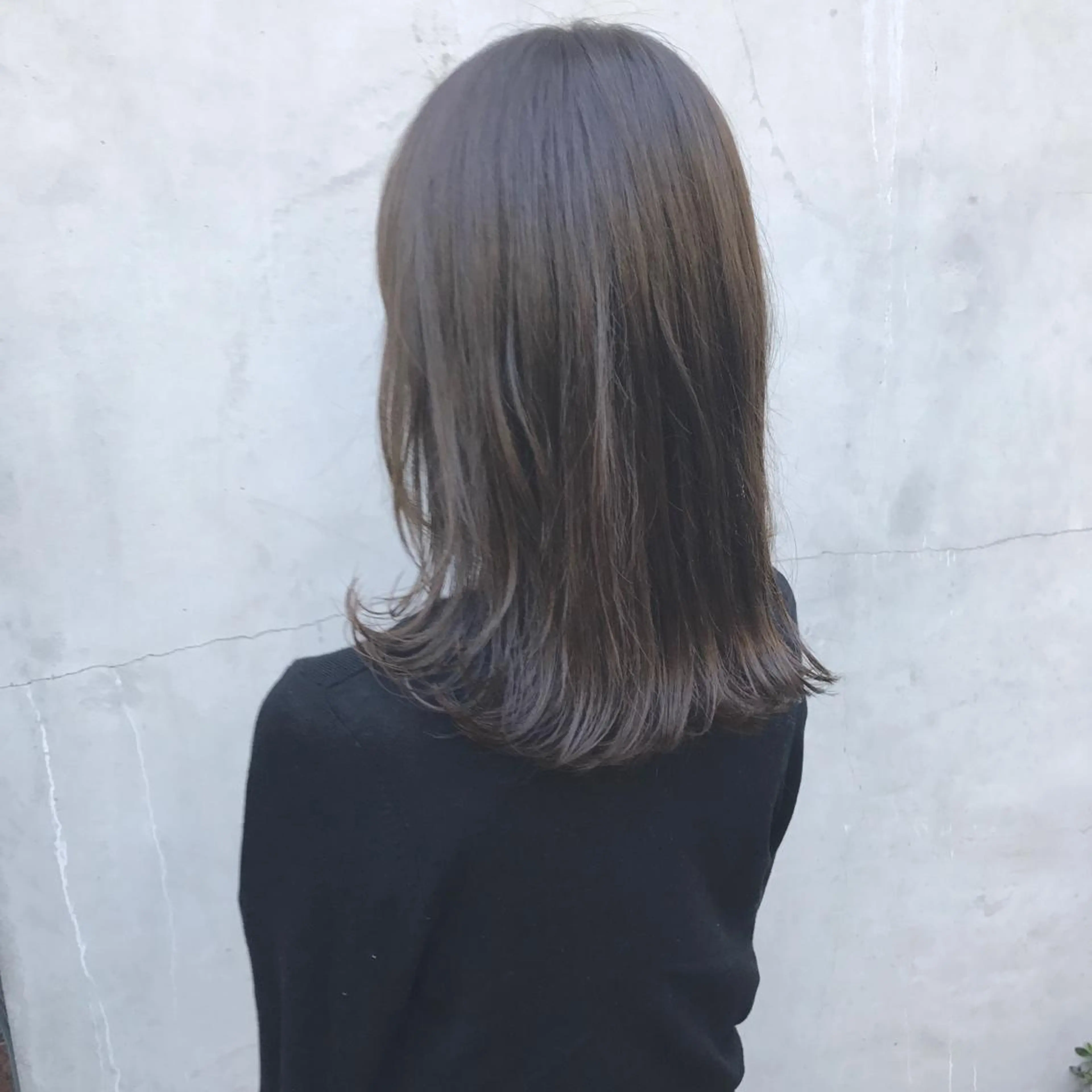 ミディアム カラー ヤスドミ ケイスケのヘアスタイル