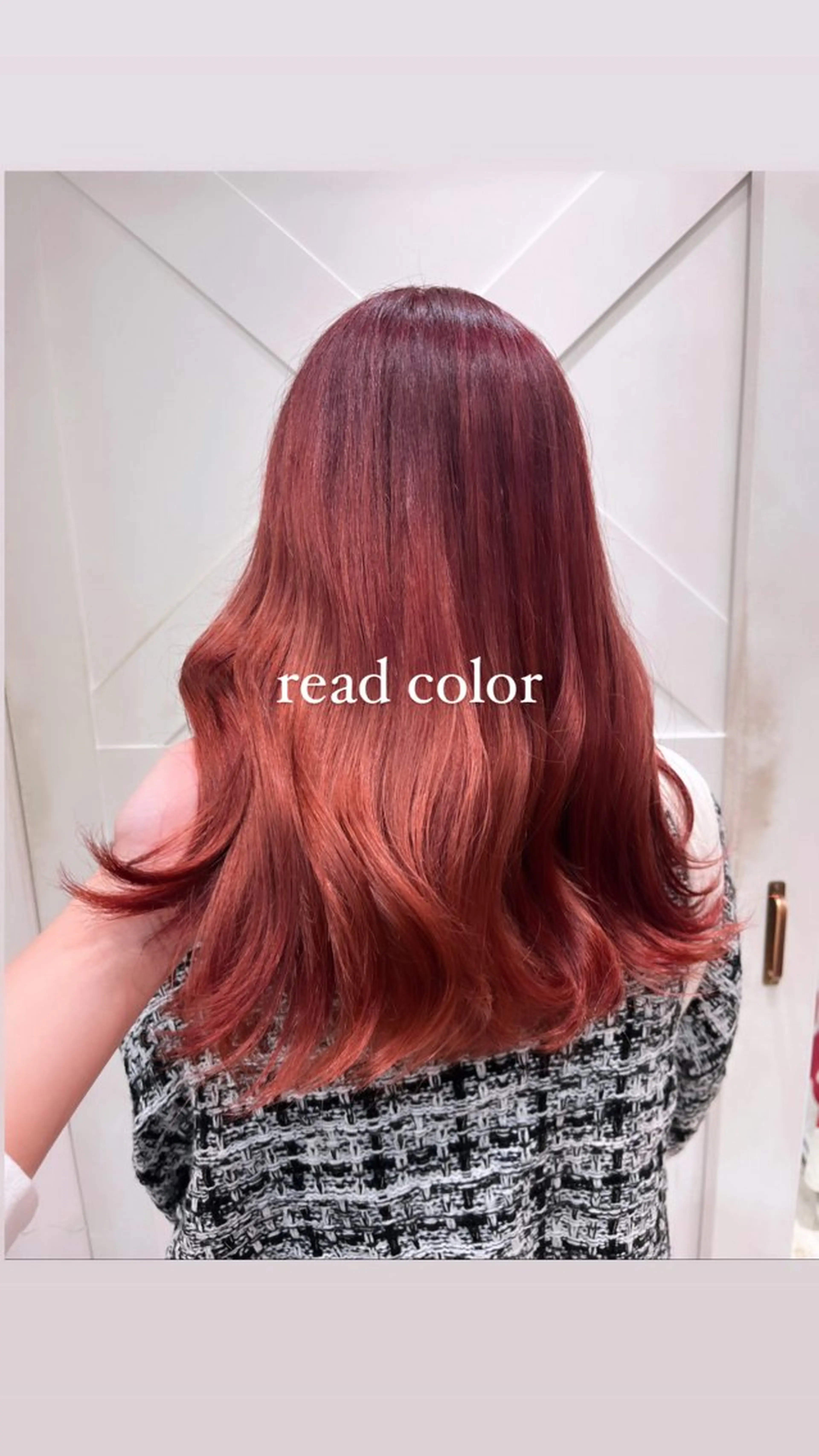 セミロング カラー ブリーチ ハイトーンカラー レッドカラー ヘアカラー トリートメント ハイトーンカラー シールエクステのヘアスタイル