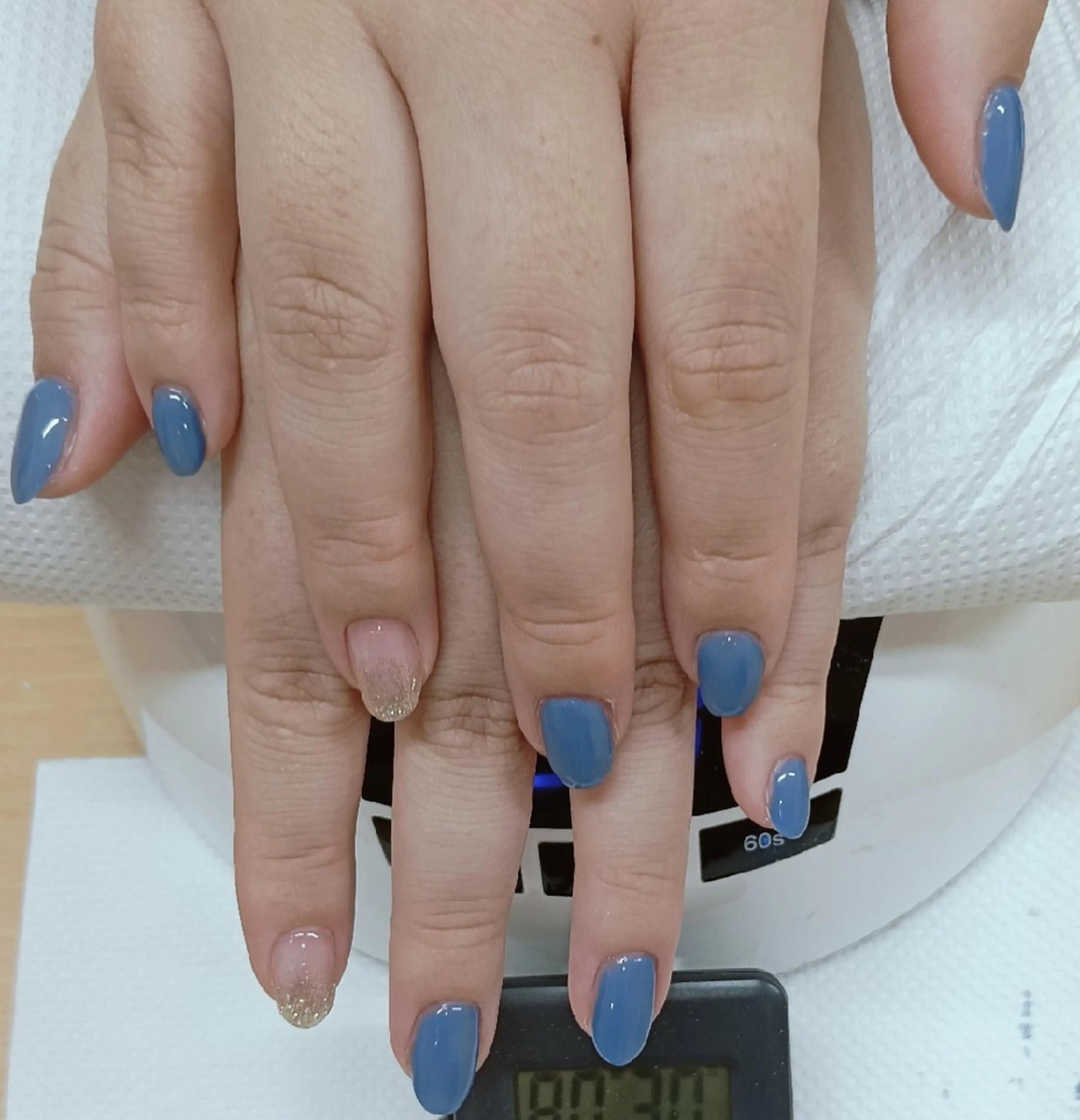 ネイル ジェルネイル グラデーション ラメ(グリッター) ラメグラデーション ワンカラーネイル アオイ‪ 🐹 prish 練習生のネイルデザイン