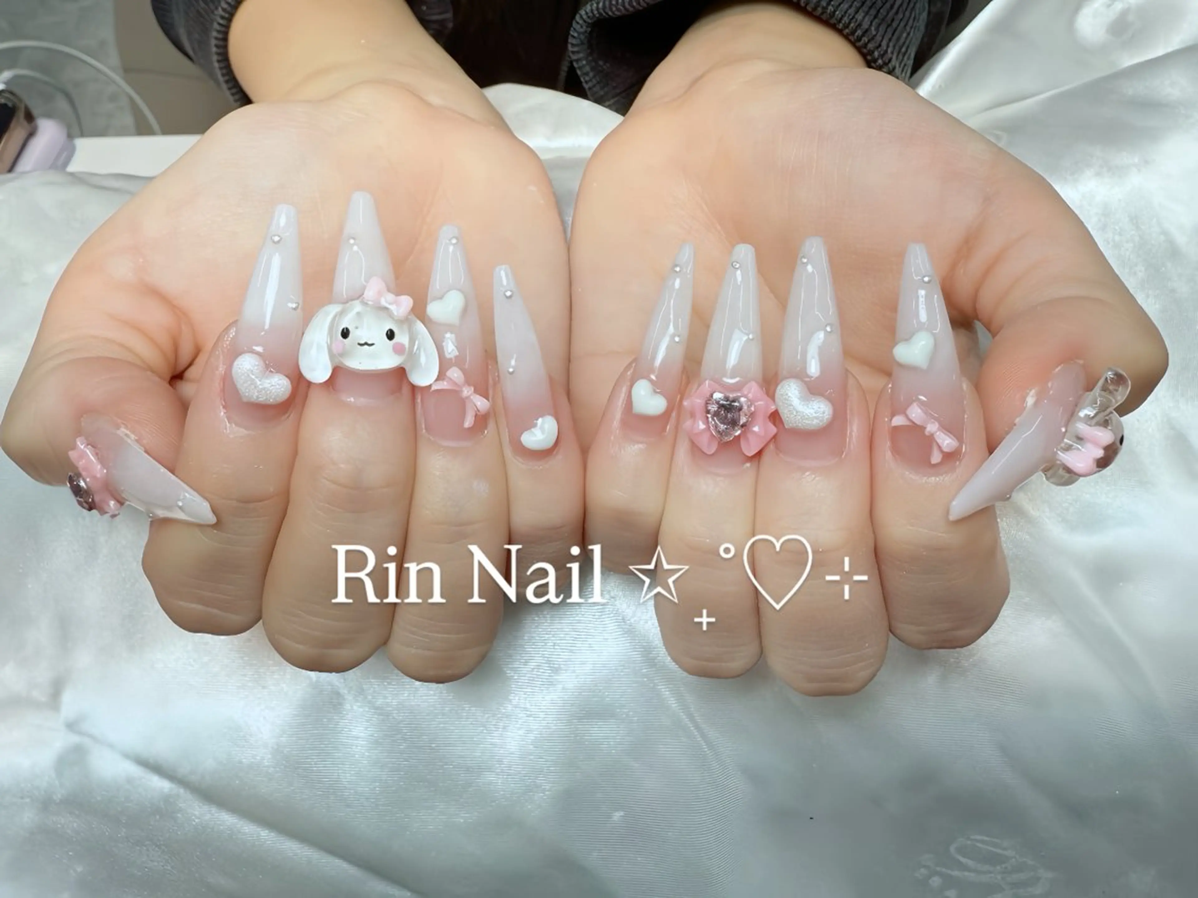ネイル 成人式 ロングネイル ネイルチップ ハンドネイル Rin Nail 新大久保店のネイルデザイン