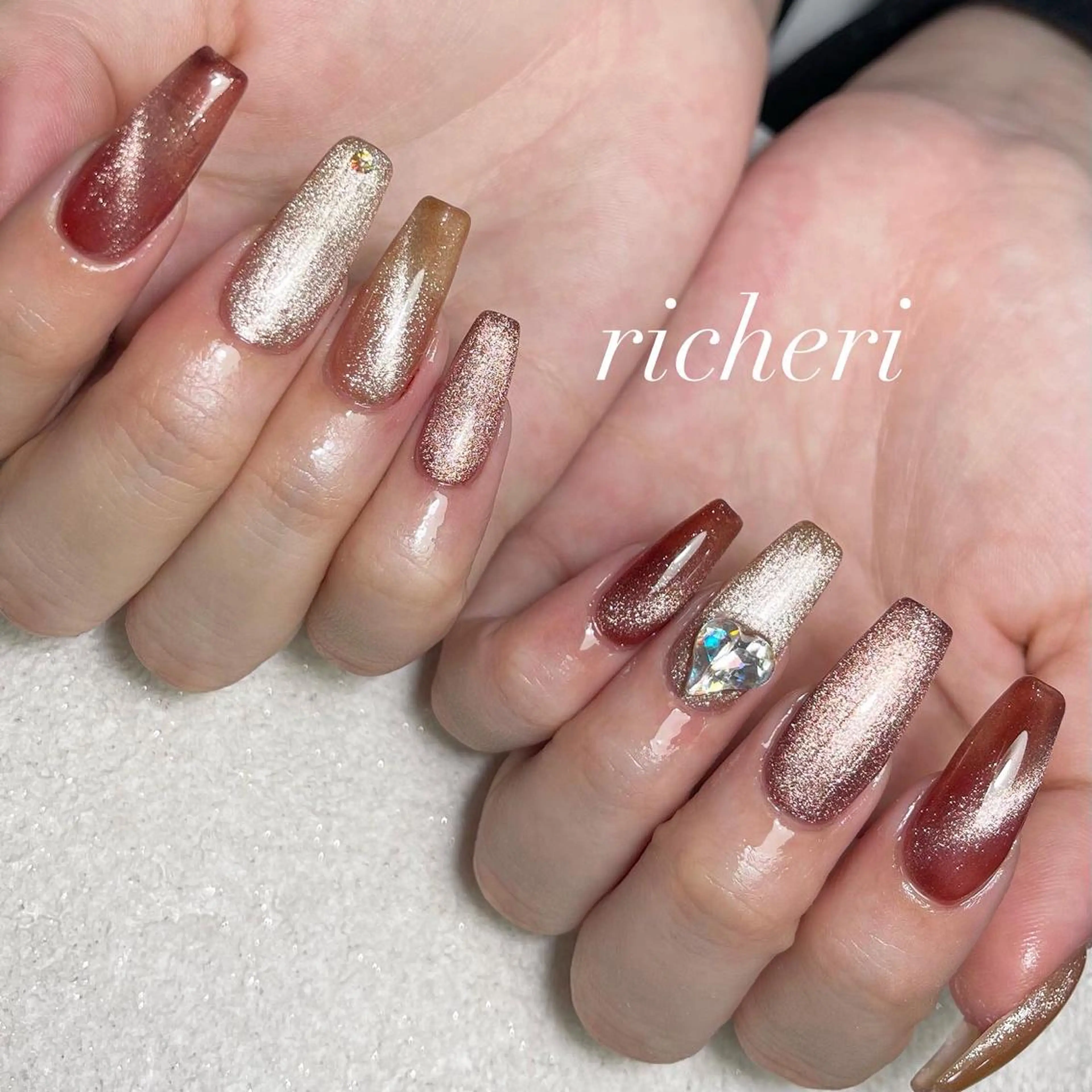 ミディアム ネイル 韓国風ヘア アートネイル フレンチネイル ジェルネイル ガラスフレンチ richeri beautyのエステ・リラクイメージ