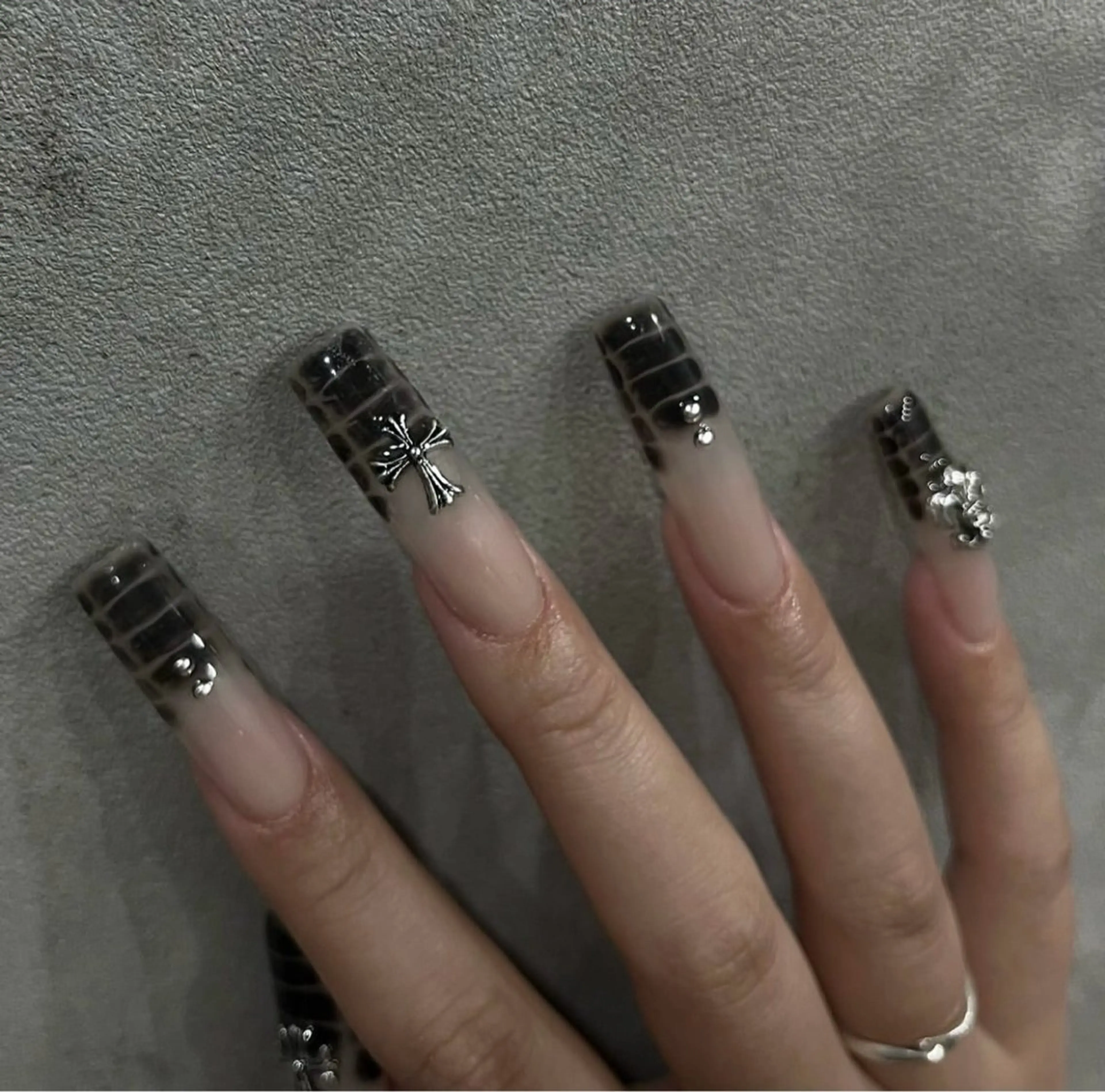 ネイル ハンドネイル BERA NAILSのネイルデザイン