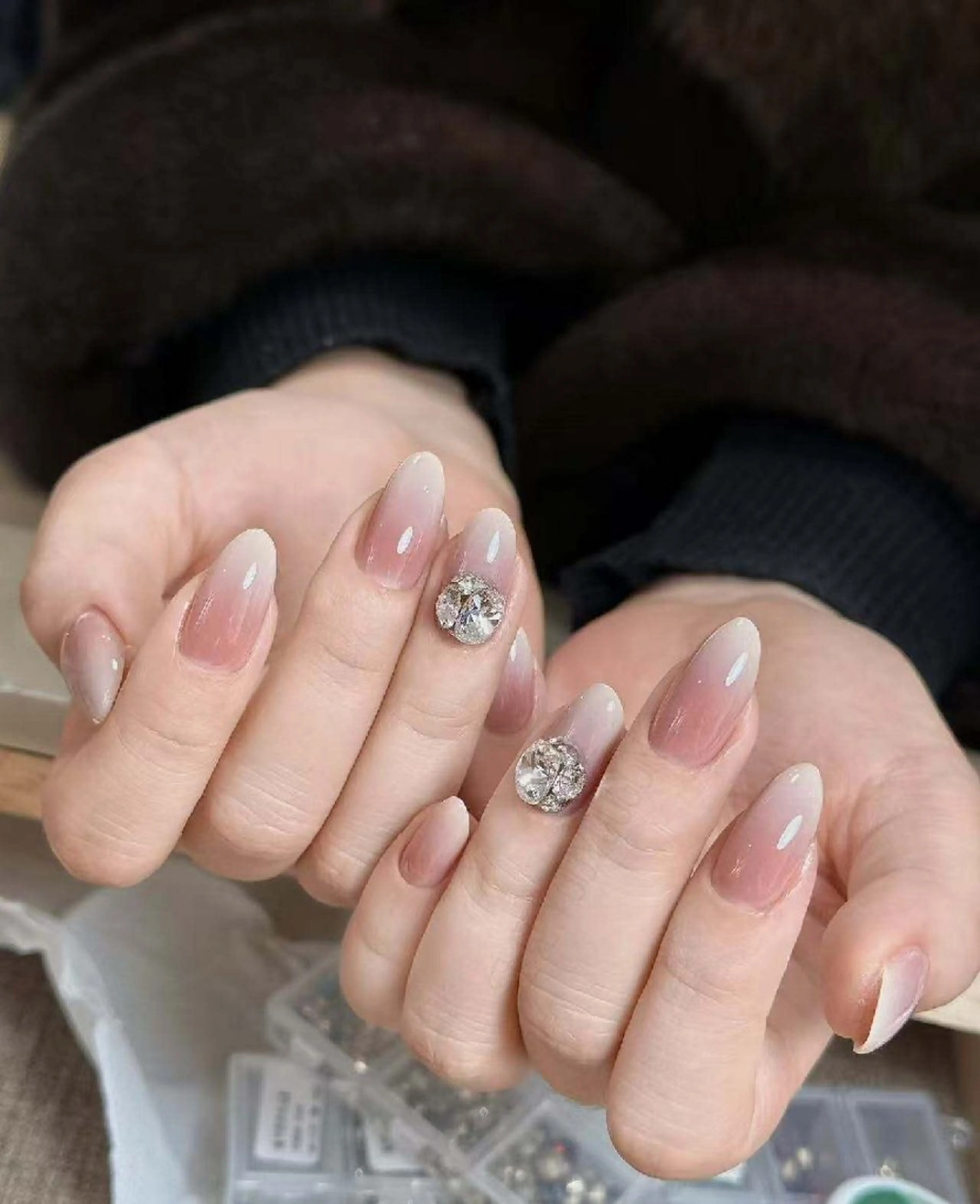 ネイル フラワーネイル フレンチネイル ジェルネイル ガラスフレンチ ハート ハンドネイル Oomiya 服部のネイルデザイン