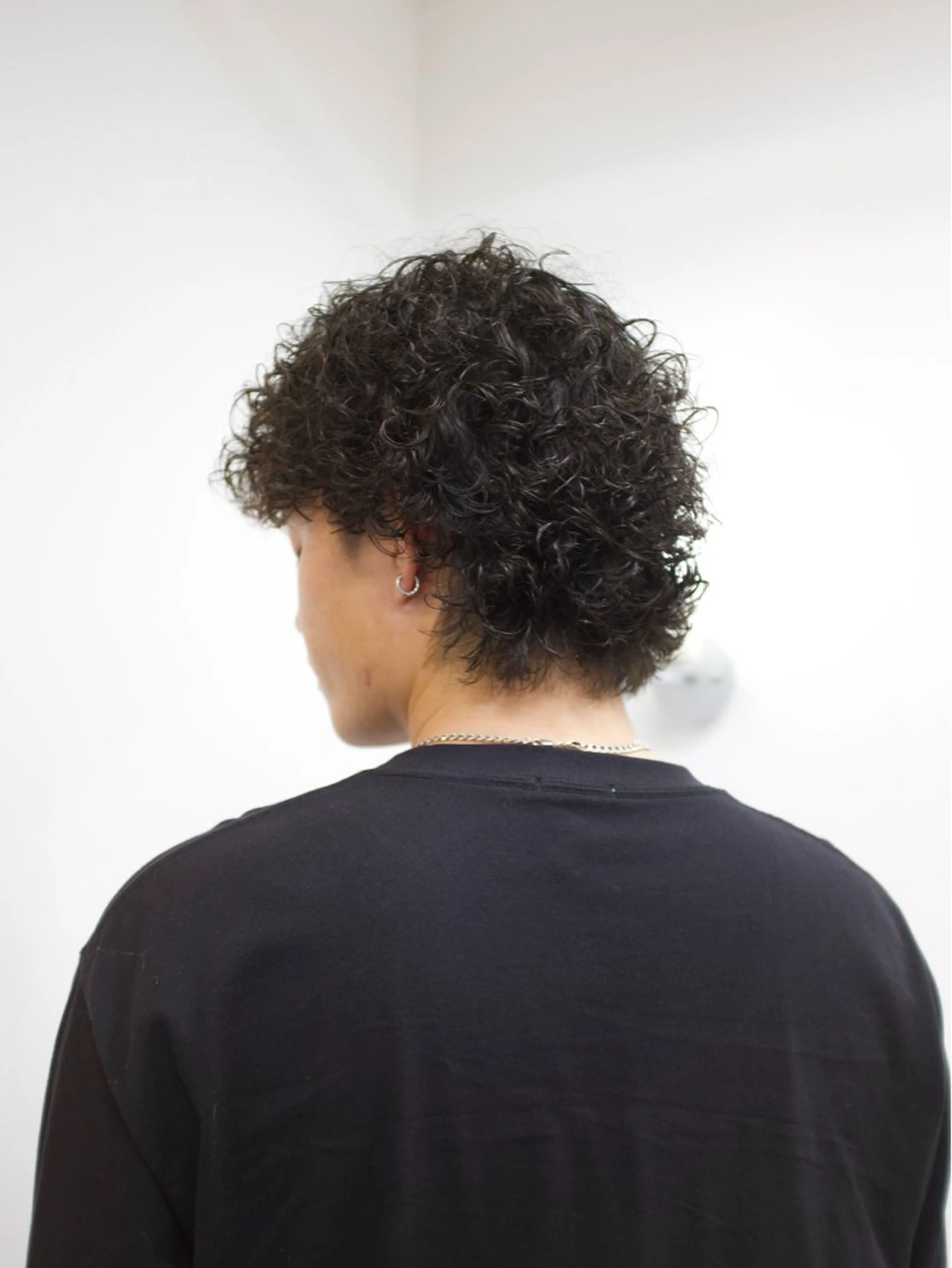 ショート パーマ ヘアアレンジ メンズ 🦠デザインカラー/ 魚瀬あおい🦠のヘアスタイル