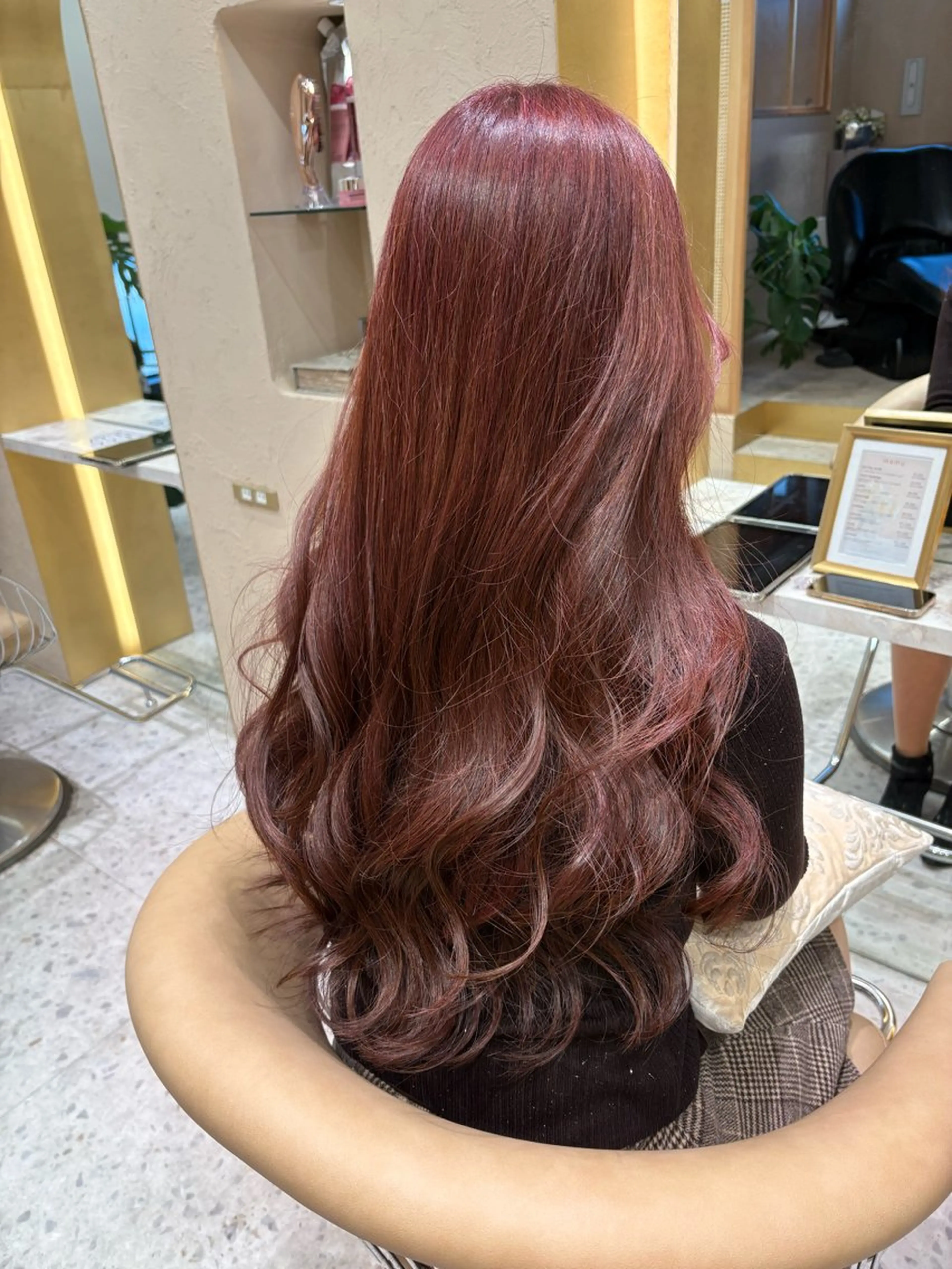 ロング カット ヘアカラー トリートメント Kanami/韓国風 /艶カラーのヘアスタイル