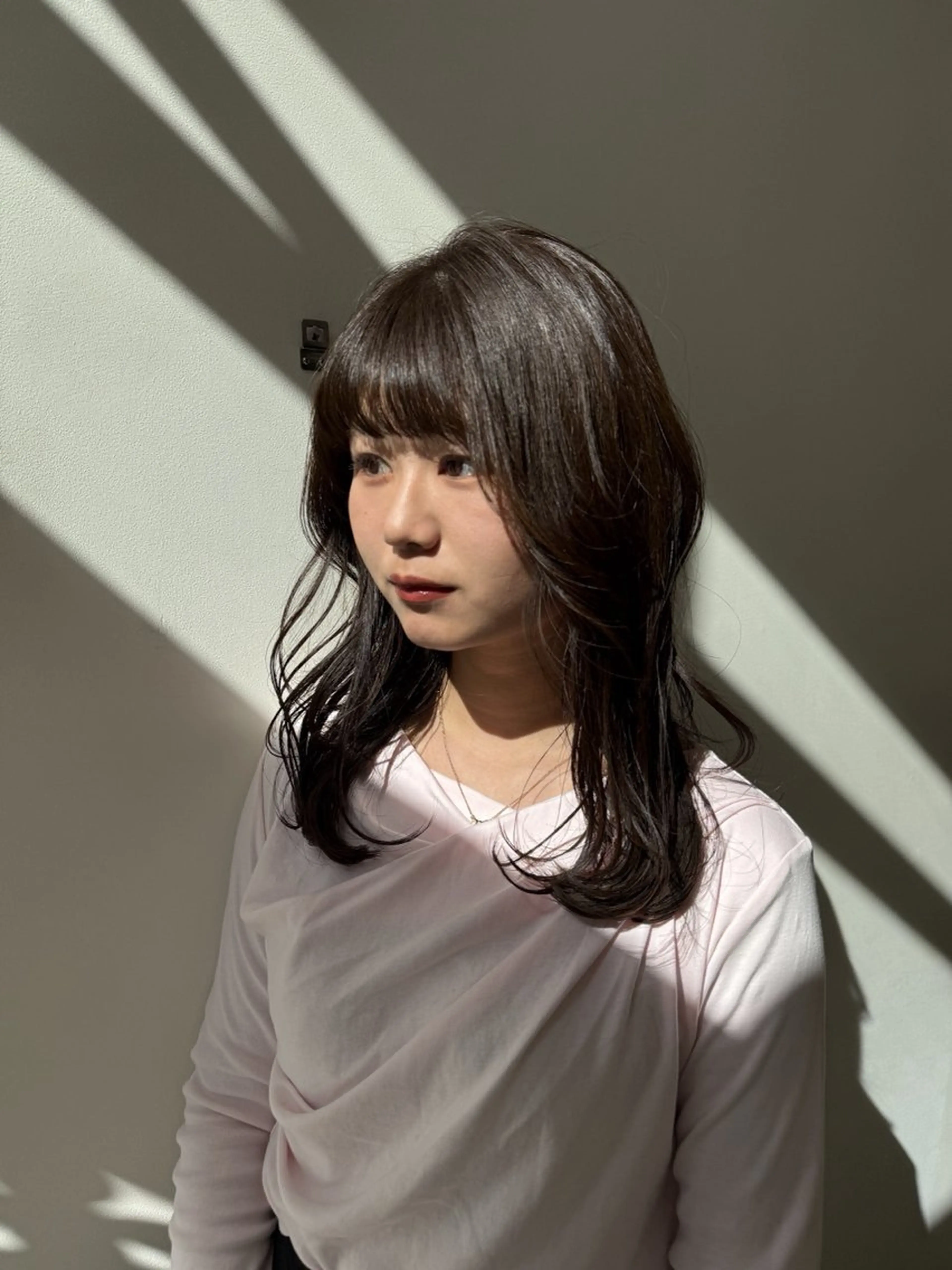 ロング レイヤーカット 山口 芽依のヘアスタイル