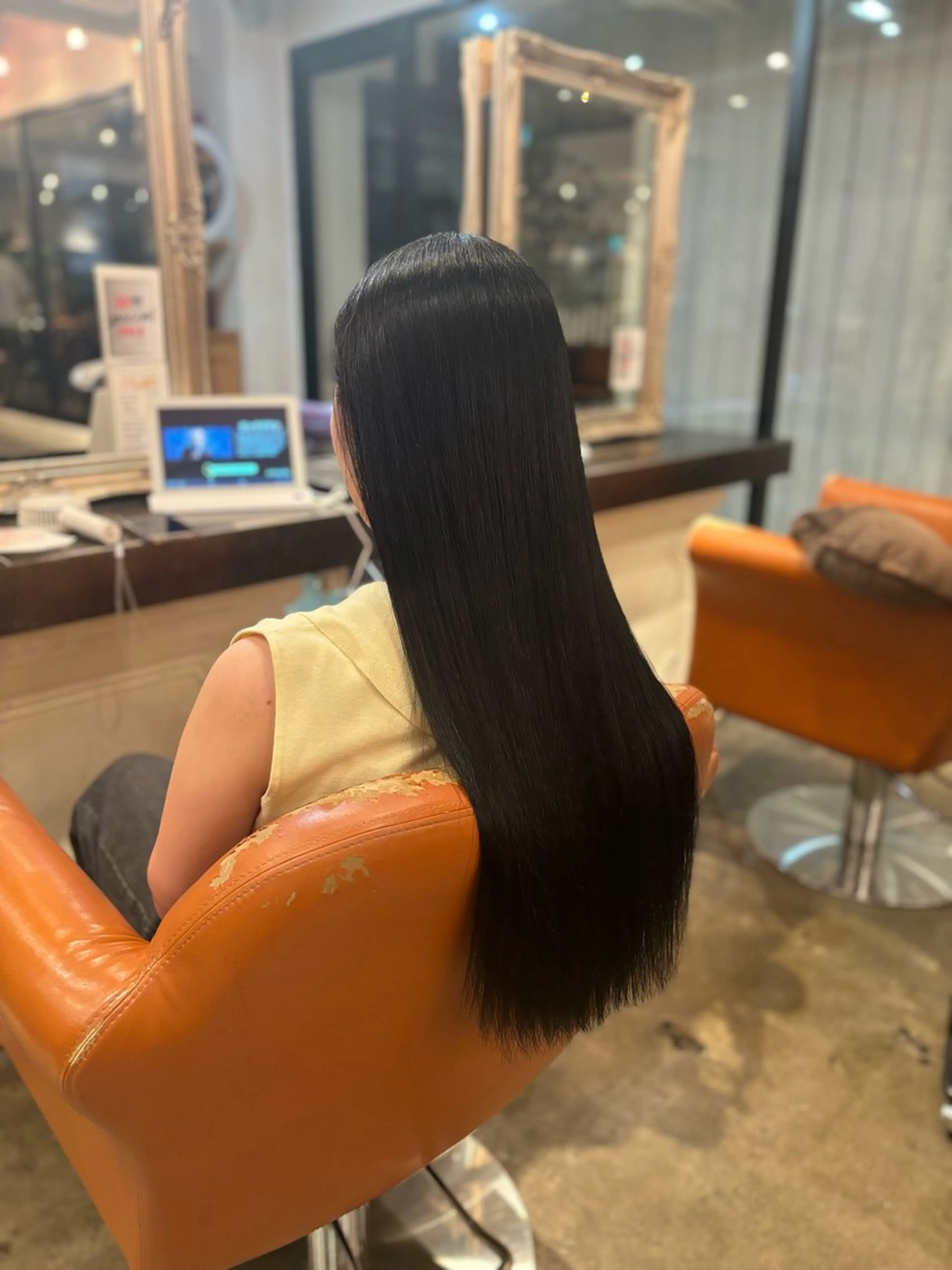 ロング カラー 黒髪 ブルーカラー ブルーブラック 髪質改善カラー ブラウン🤎YUMEのヘアスタイル