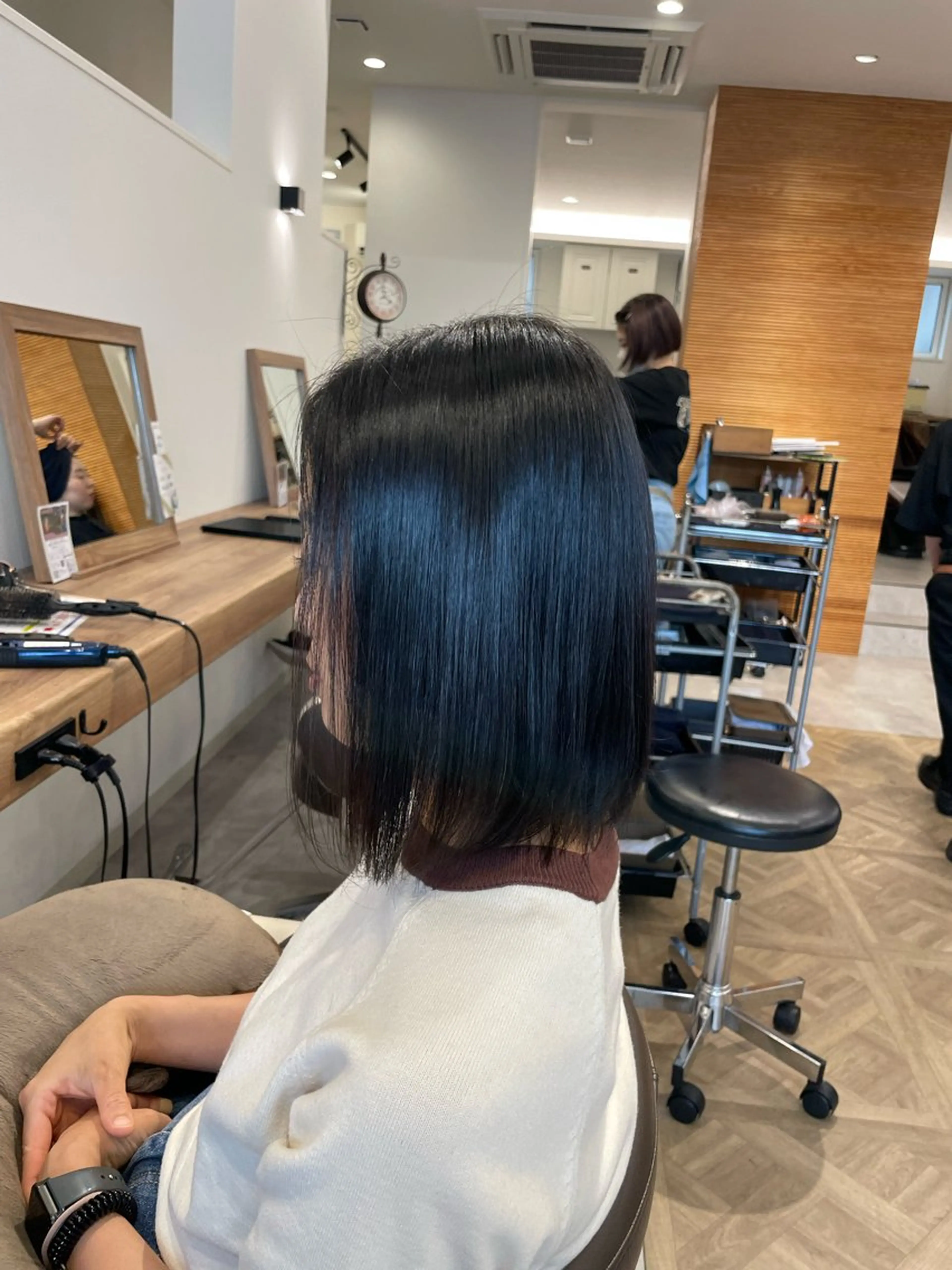 ミディアム パーマ 山越 美裕樹のヘアスタイル