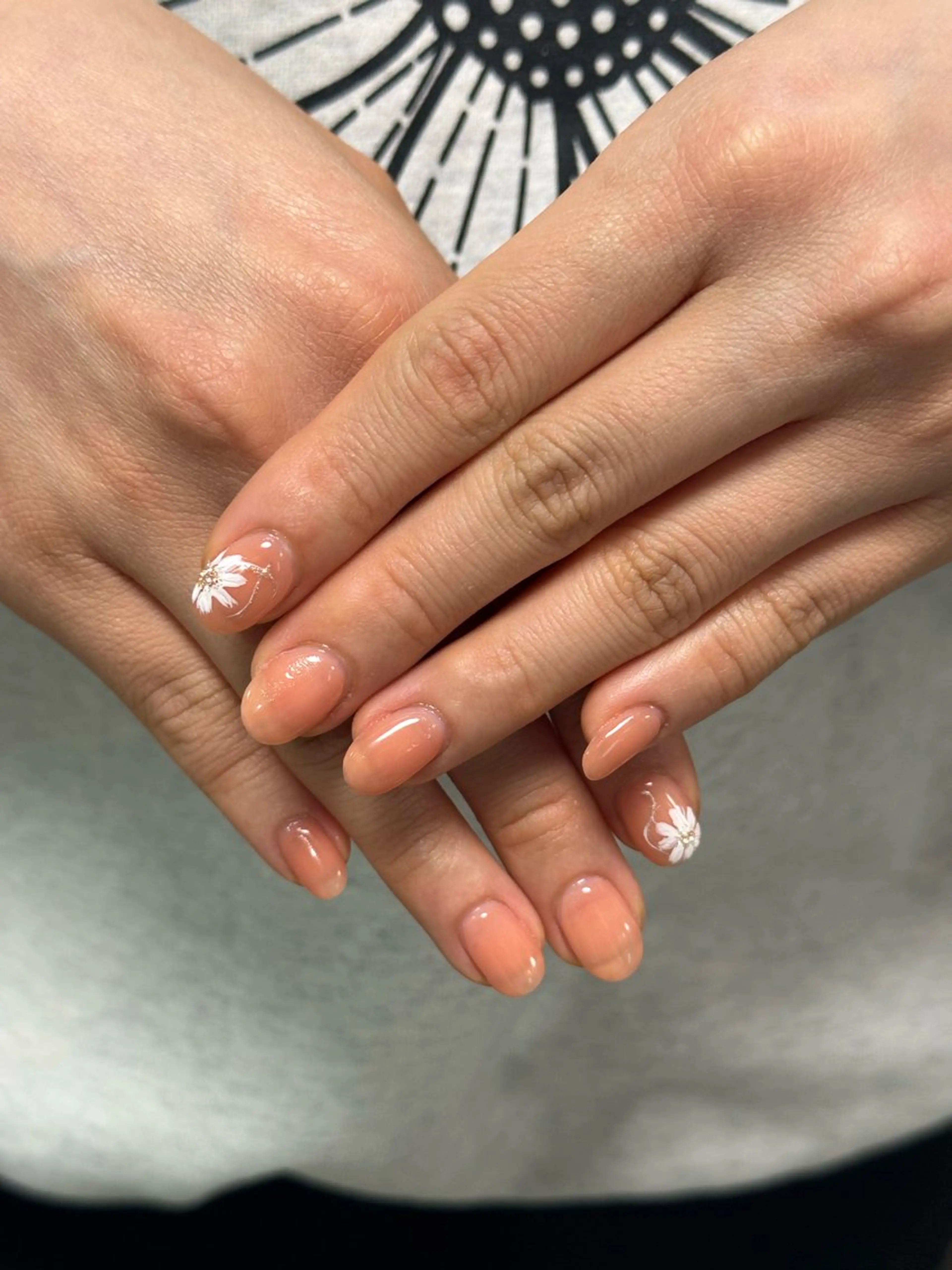 ネイル シンプルネイル MONICA KARENのネイルデザイン