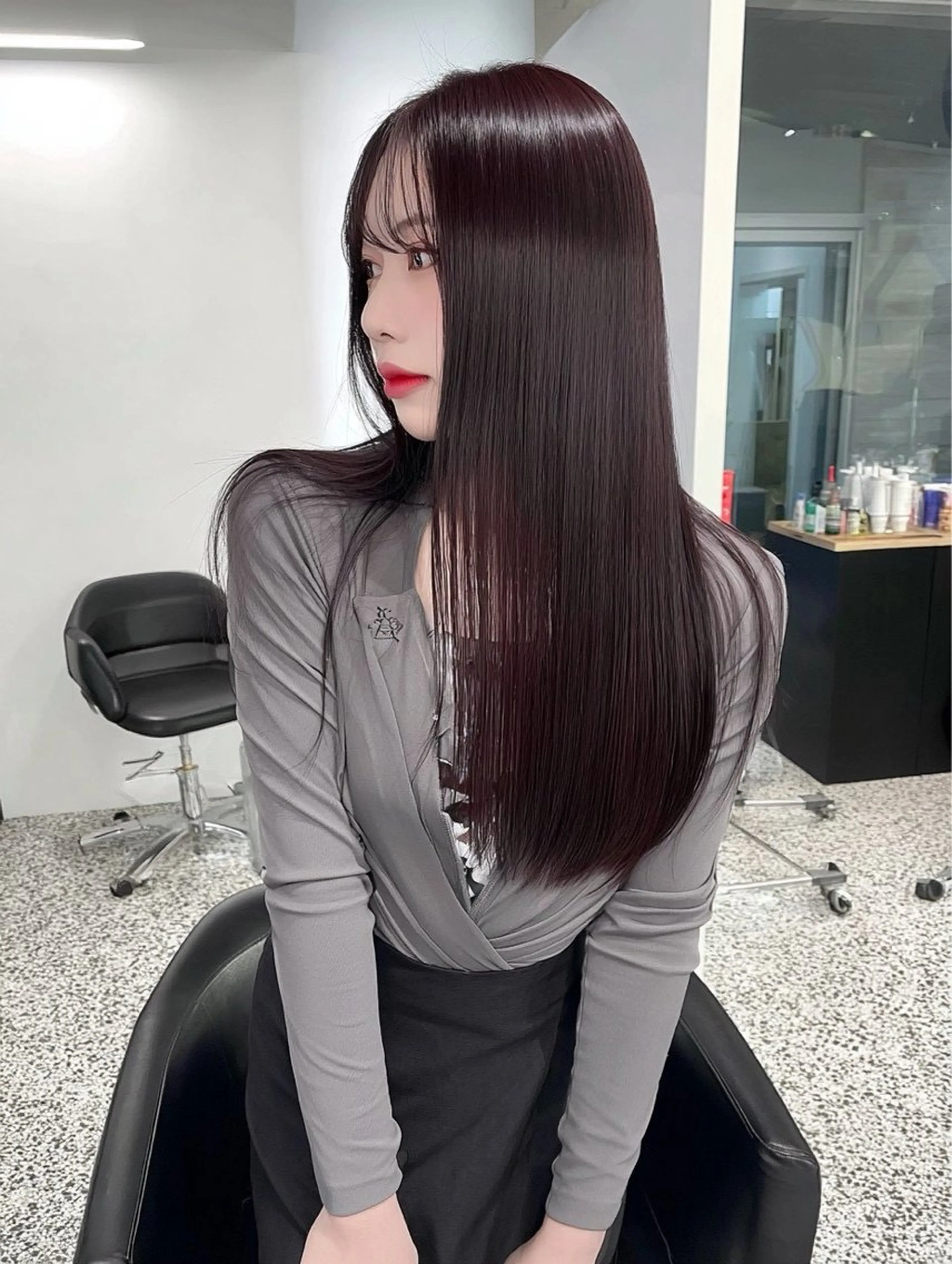 ロング カラー 透明感カラー くびれヘア 顔周りカット ヨシンモリ 韓国風ヘア カット ヘアカラー トリートメント レイヤーカット/ 髪質改善/透カラーのヘアスタイル