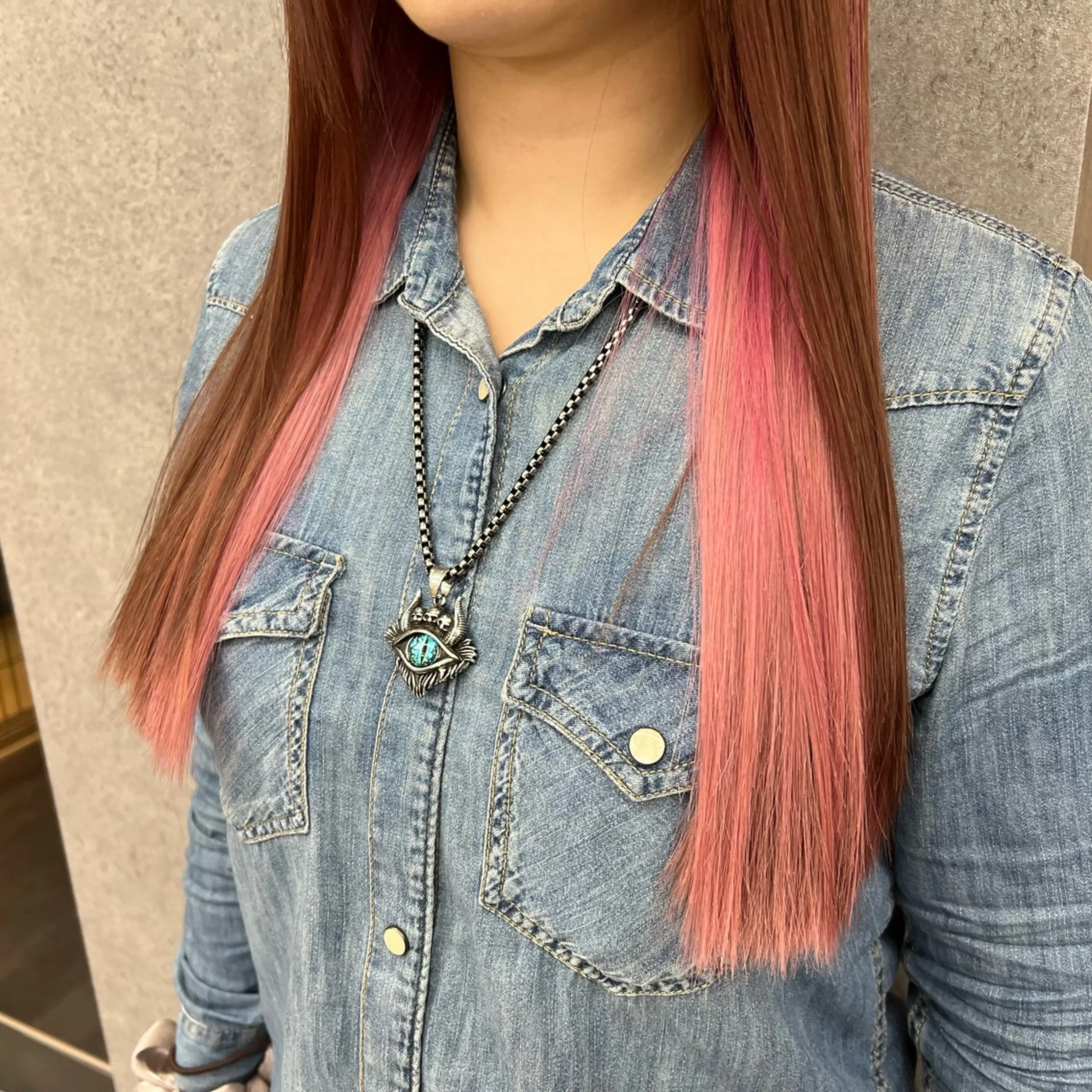 ロング カラー ベージュカラー ブリーチ ブラウンカラー 透明感カラー デザインカラー ショート/ウルフ カットモデル募集のヘアスタイル