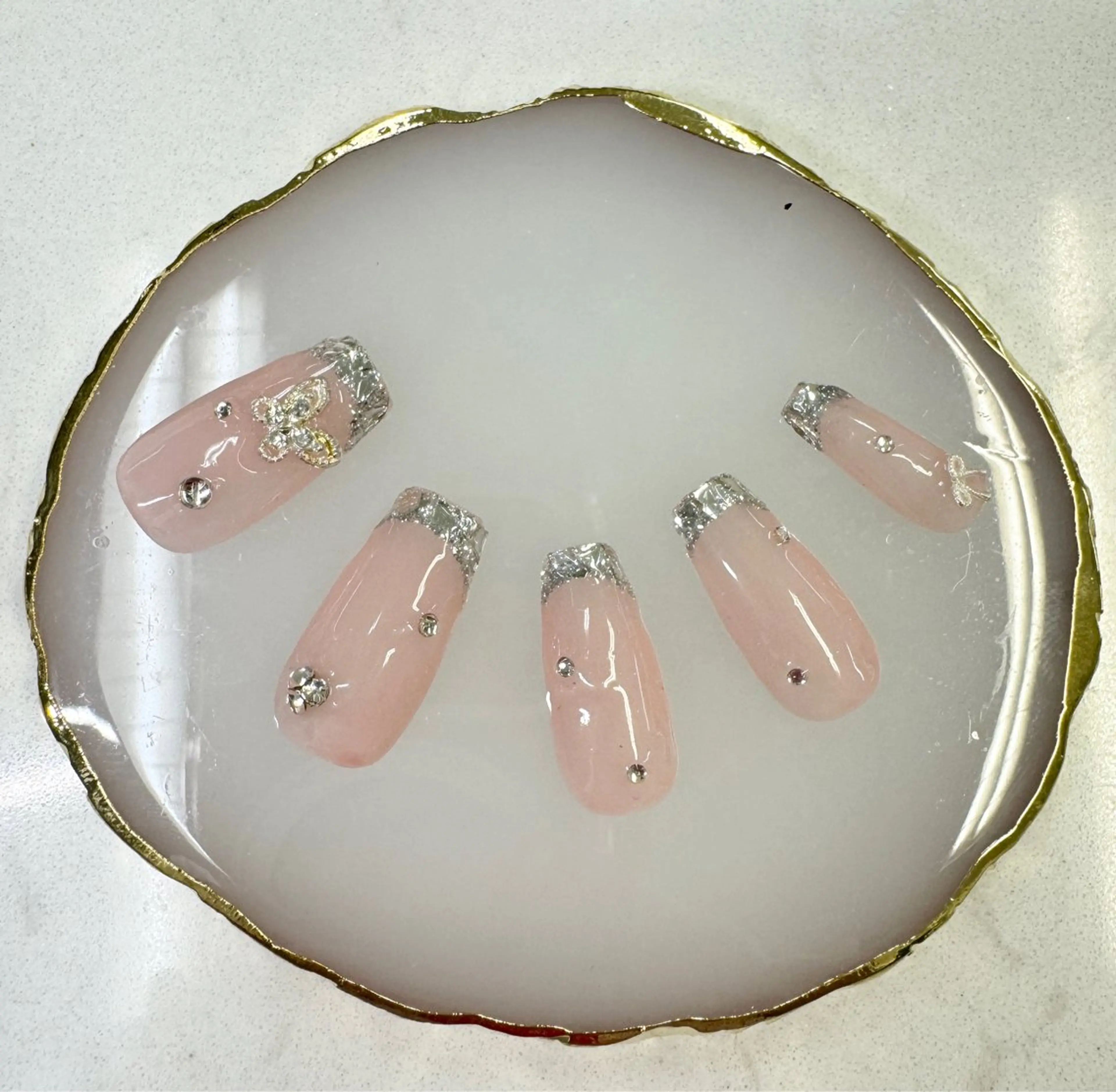 ネイル フレンチネイル ジェルネイル ガラスフレンチ マグネットネイル マグネットフレンチ Queeens nailのネイルデザイン