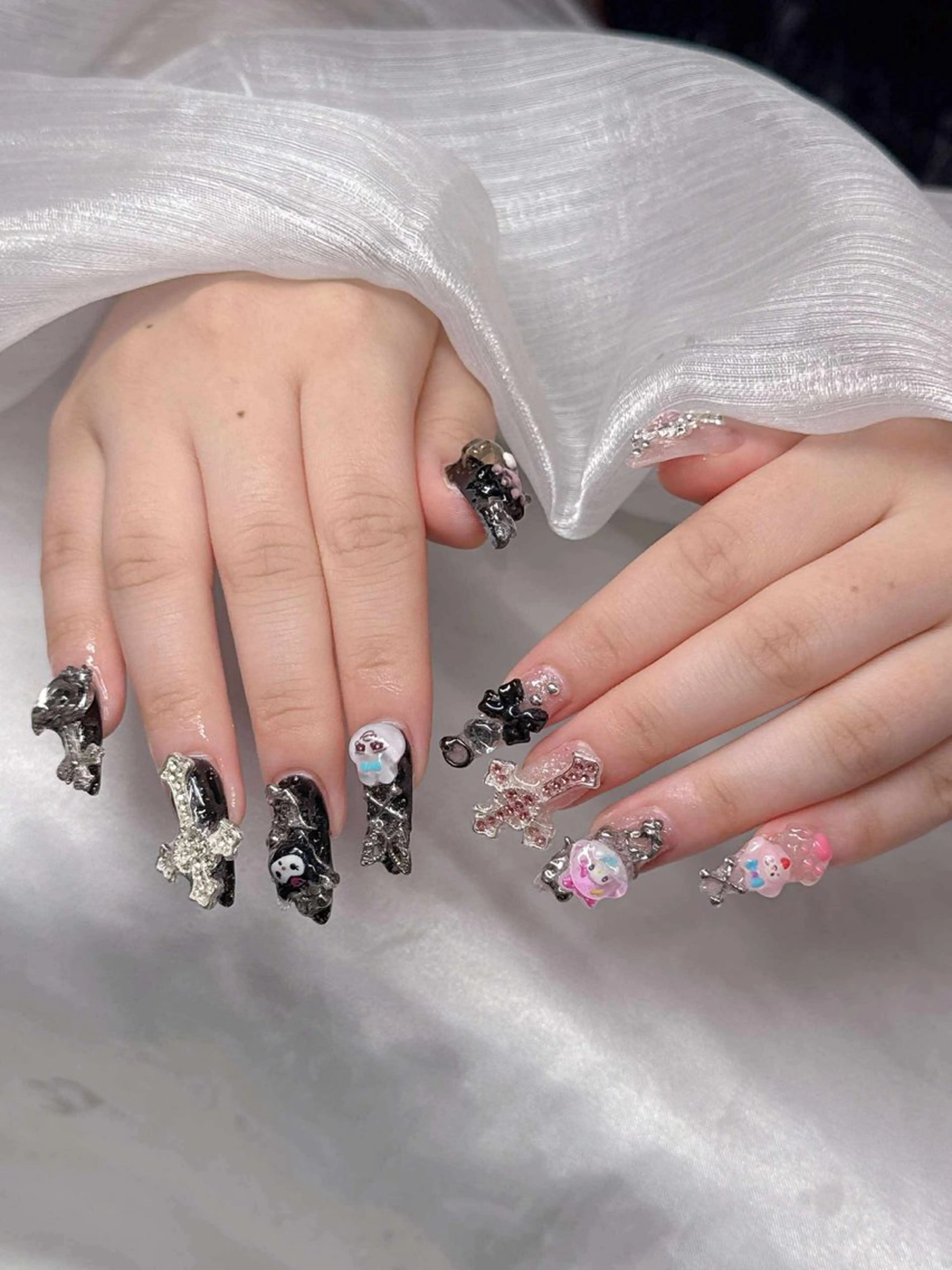 ネイル ハンドネイル Lee Nailsのネイルデザイン