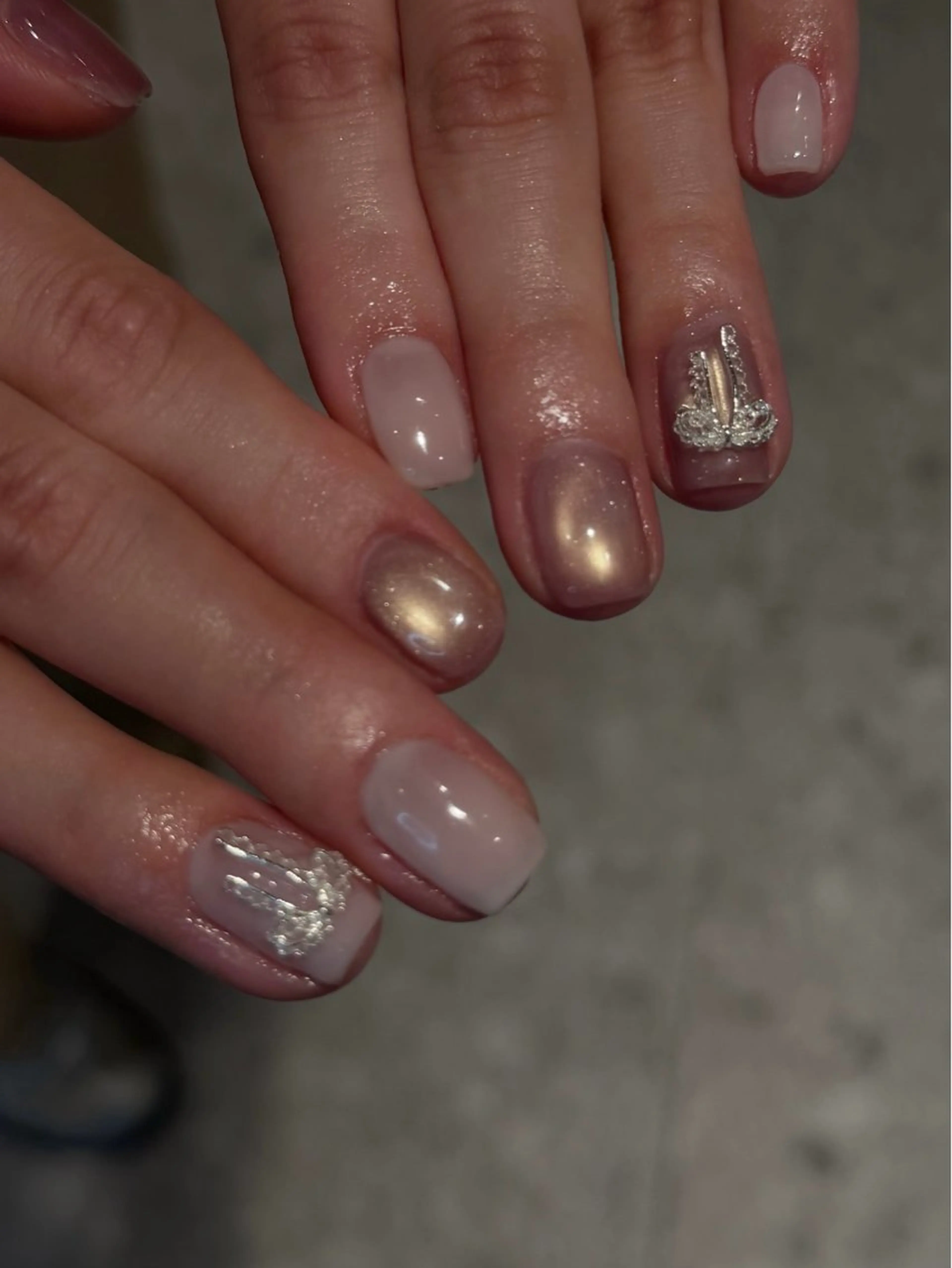 ネイル マグネットネイル マグネットワンカラー ワンカラーネイル yume 大人ガーリーネイルのネイルデザイン