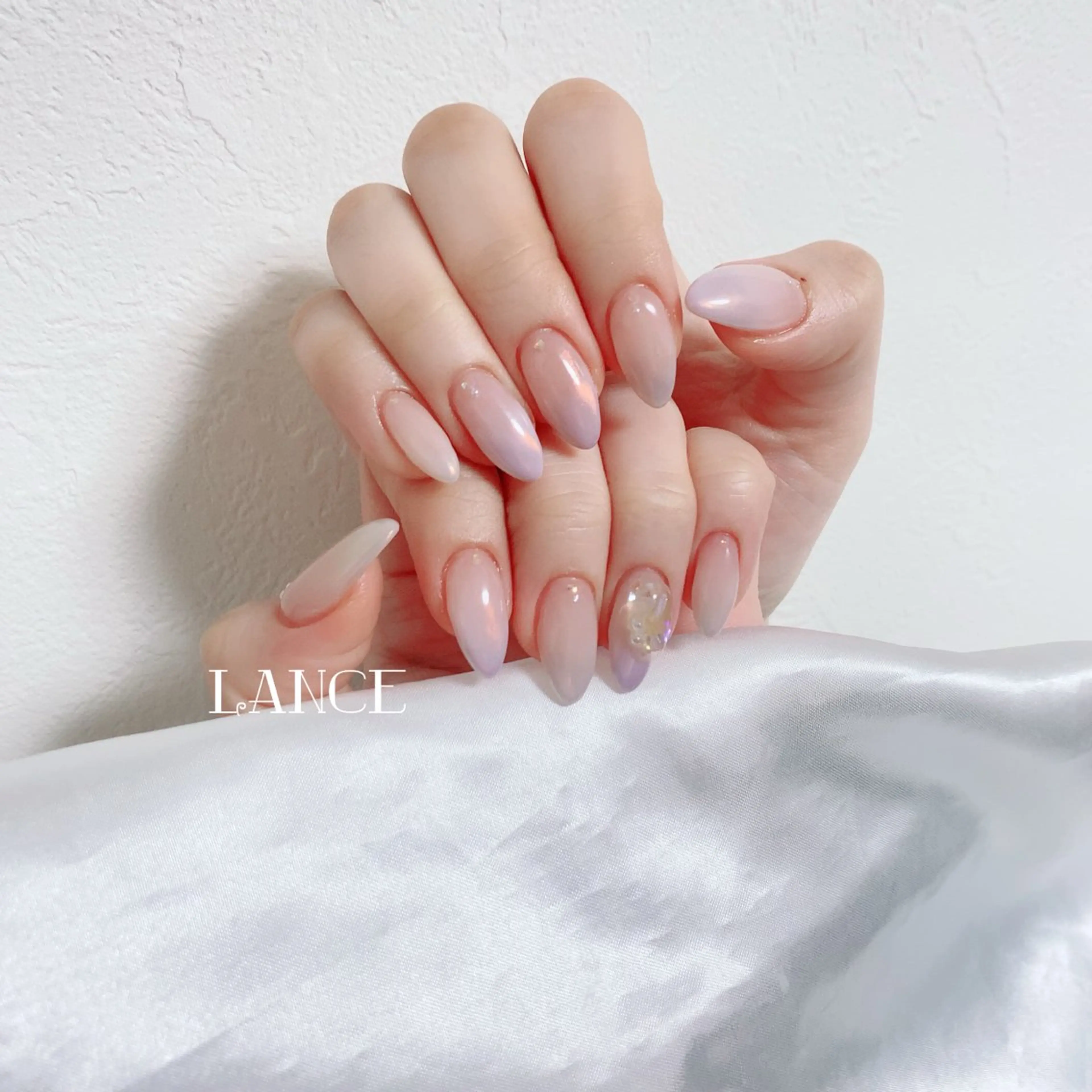 ネイル オーロラネイル フレンチネイル キラキラネイル 韓国ネイル ピンク Lance nailのネイルデザイン