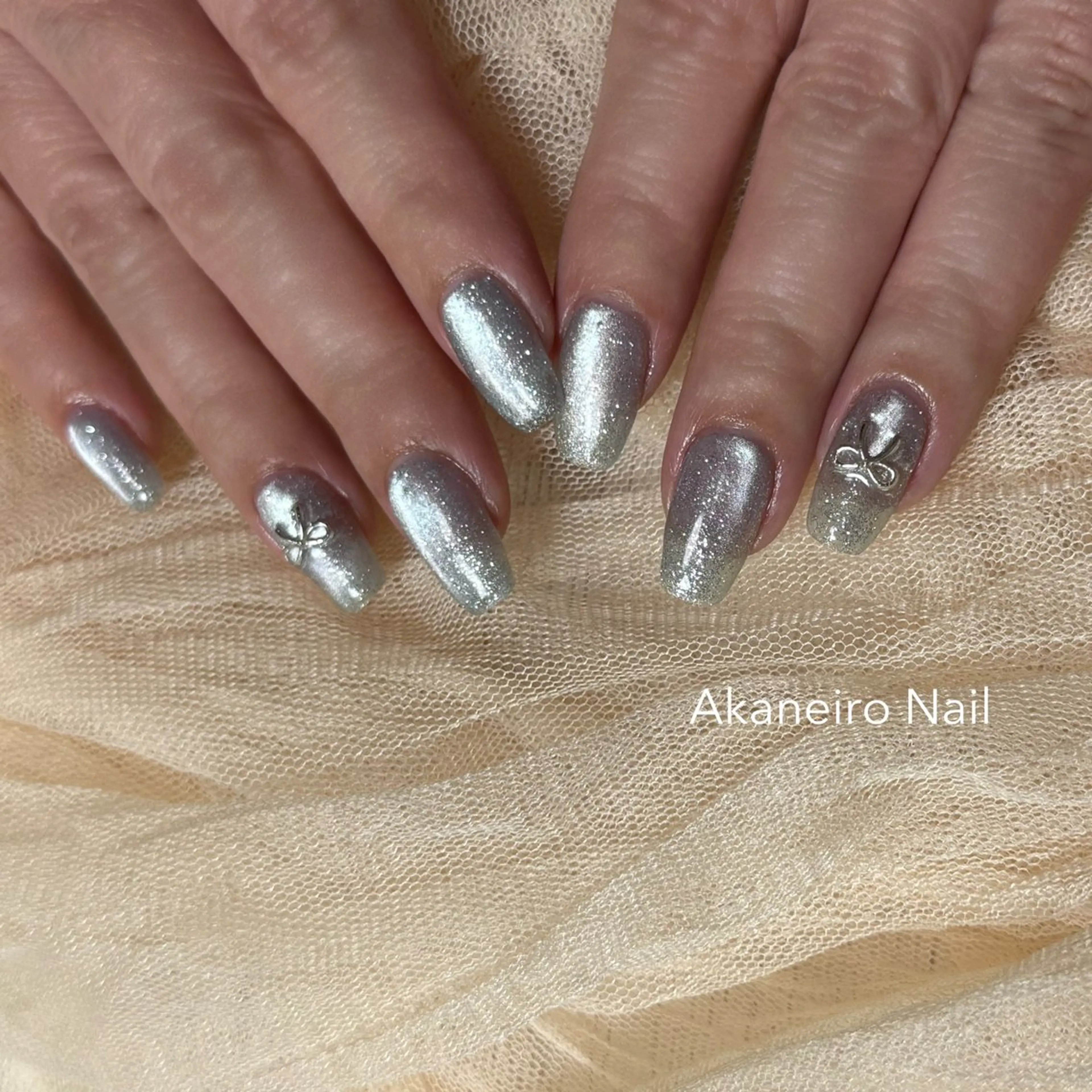 ネイル フラッシュネイル マグネットネイル リボン ハンドネイル フットネイル 石野 茜のネイルデザイン