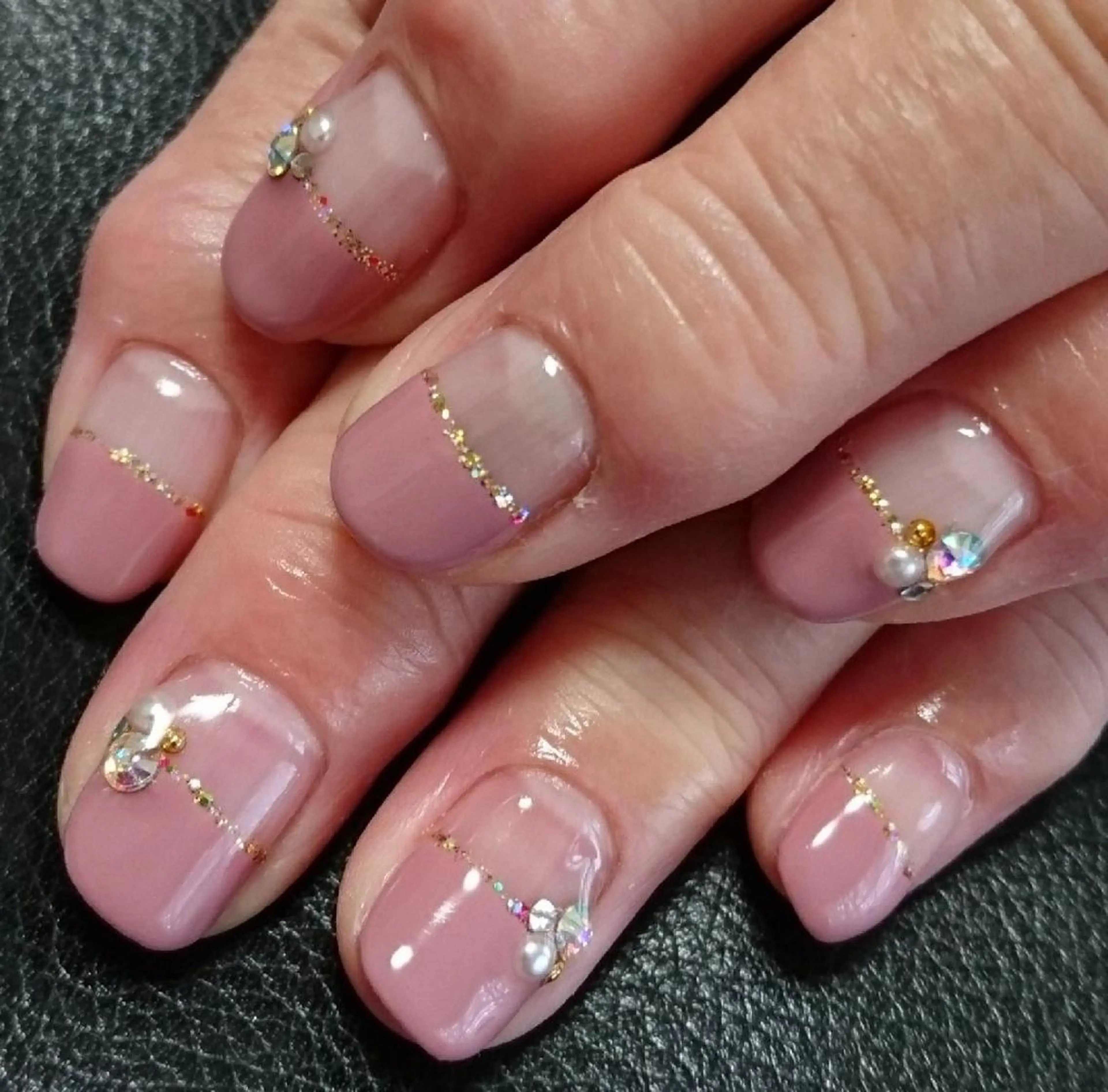 ネイル アートネイル フレンチネイル ラメ(グリッター) ピンク Lilith Nailのネイルデザイン
