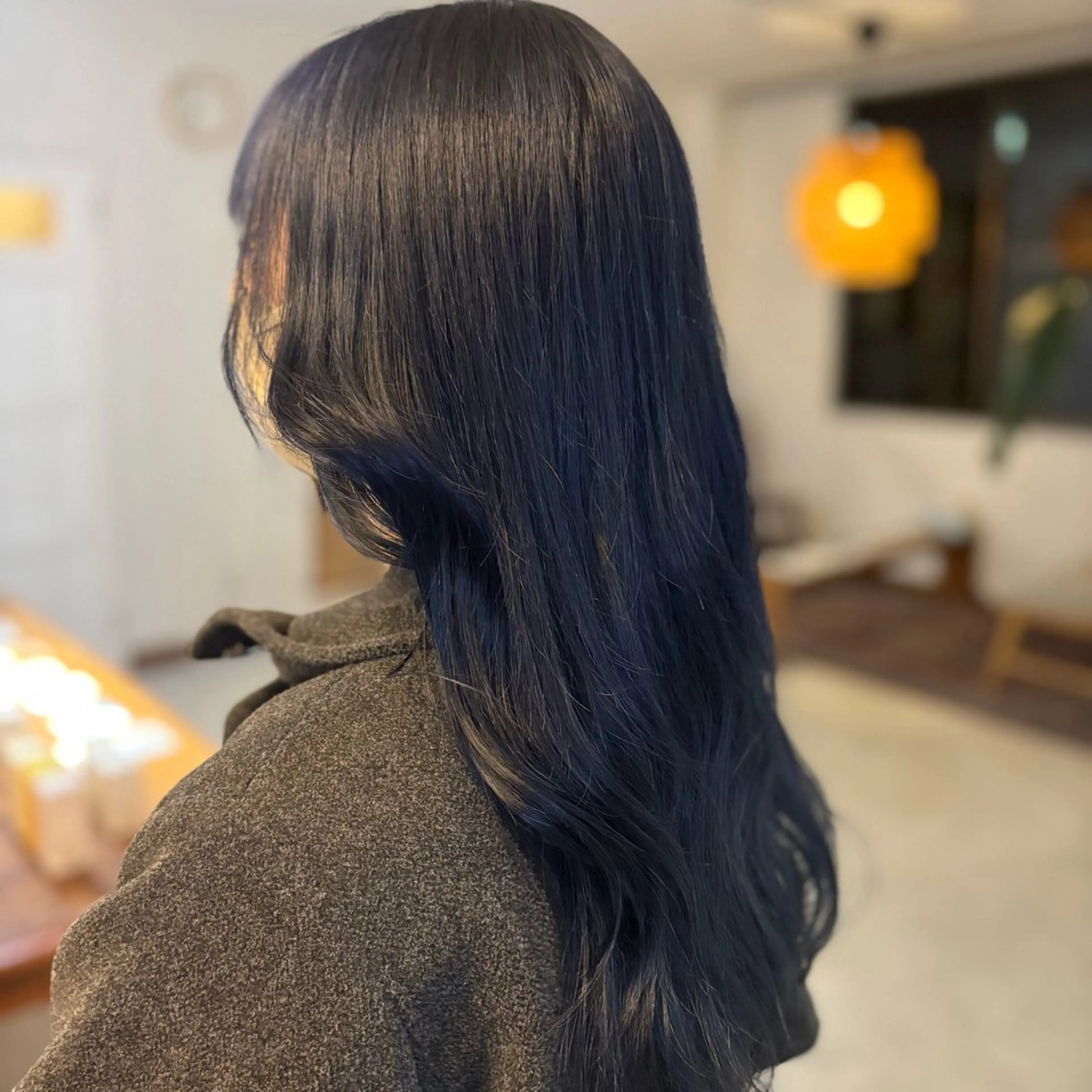 ロング カラー ブルーカラー ヤマノウチ アヤカのヘアスタイル