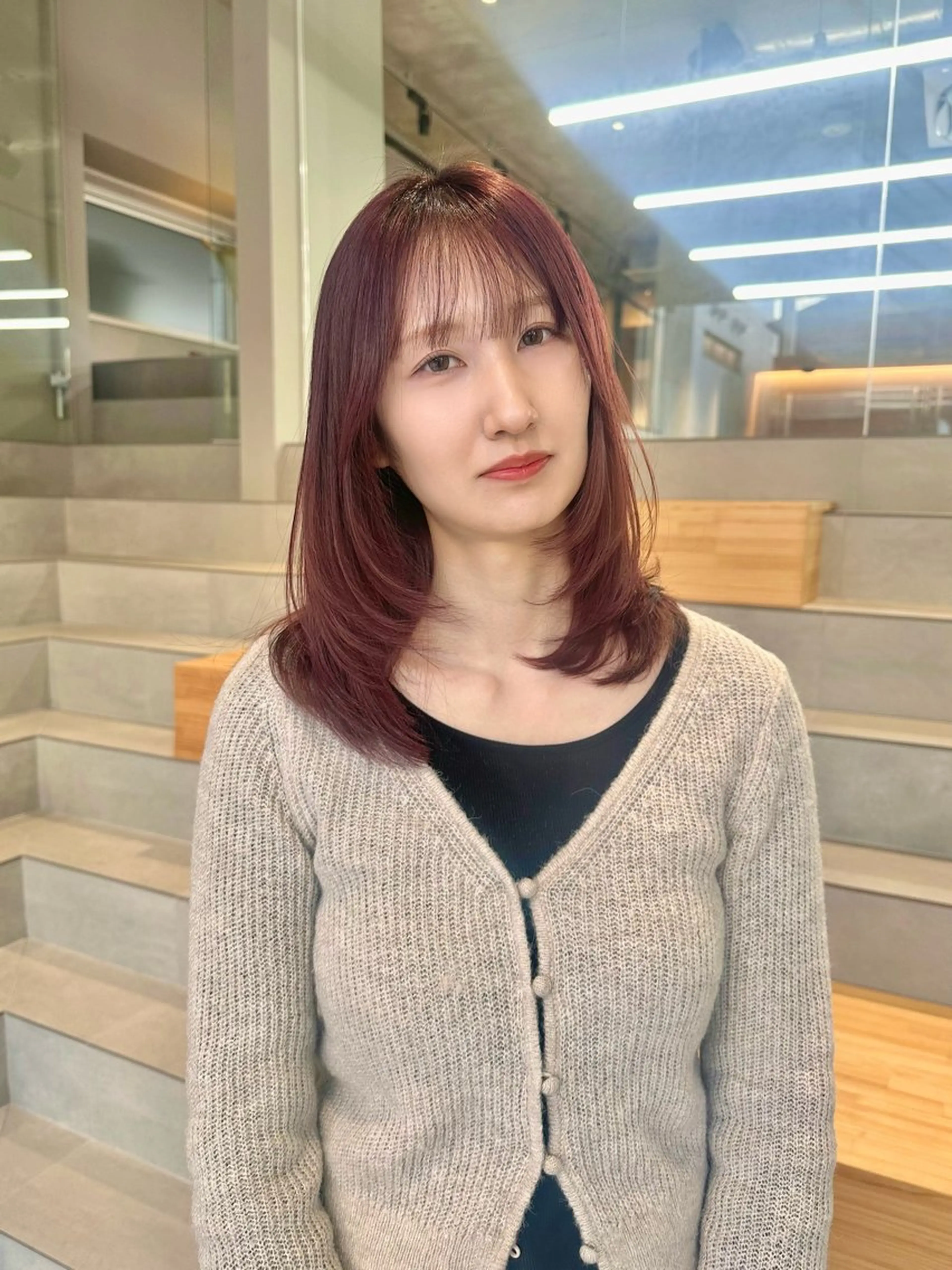ロング カラー ボルドーカラー レイヤーカット 染谷 遥花のヘアスタイル