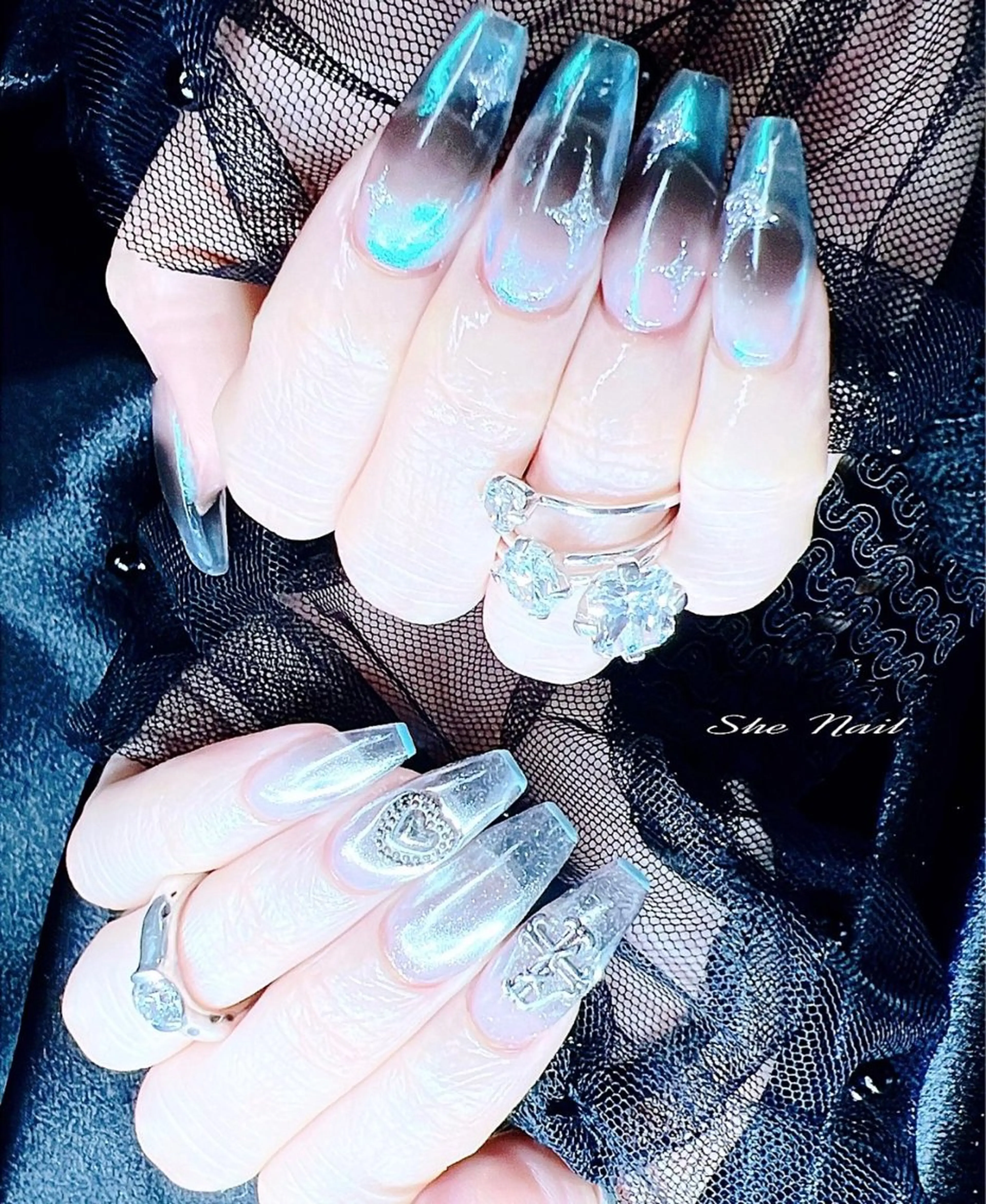 ネイル チークネイル 長さ出し フレンチネイル ガラスフレンチ キラキラネイル ハンドネイル She   Nail所属・ISA_ BELLAのネイルデザイン