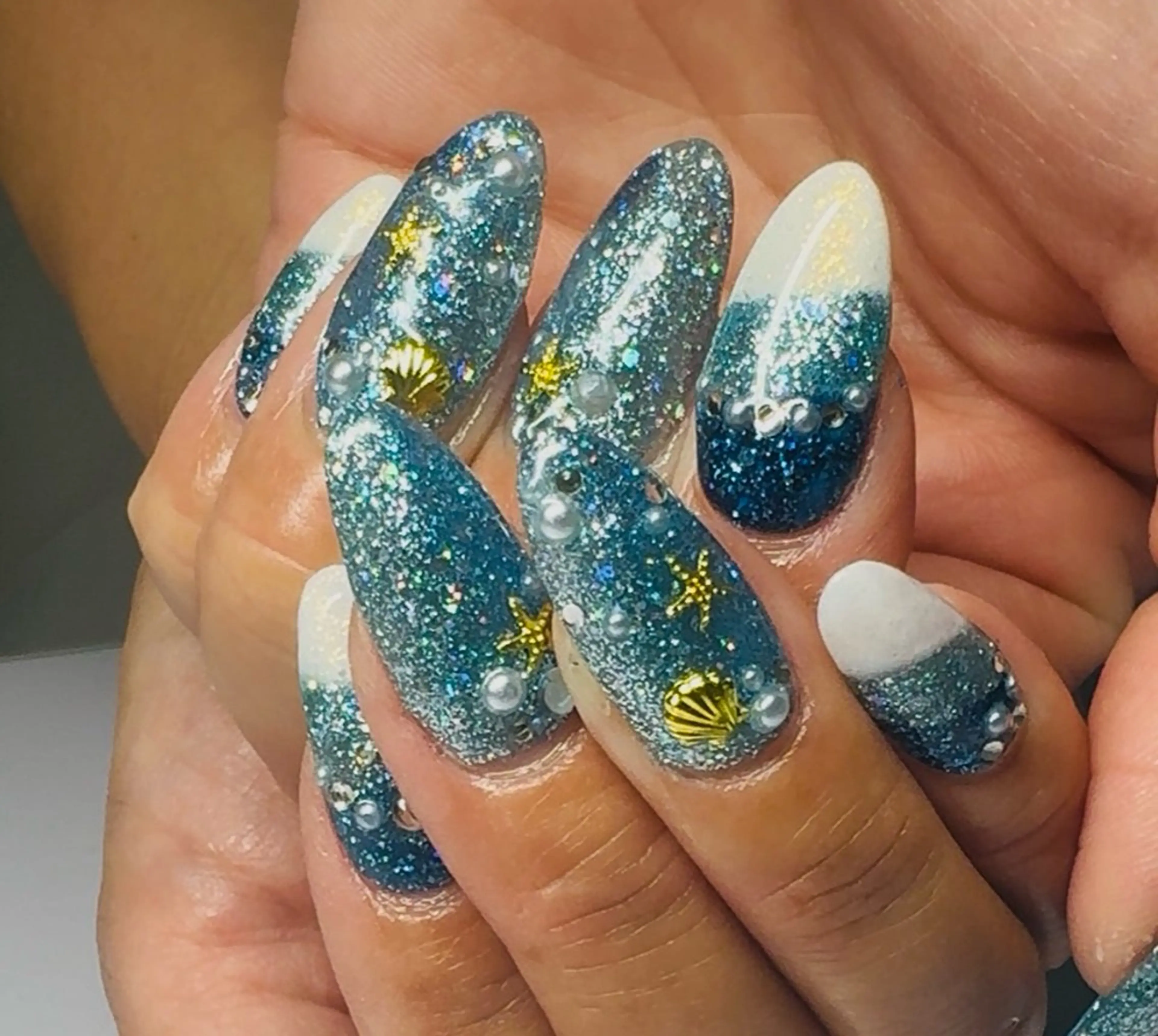 ネイル R Bella Nailのネイルデザイン