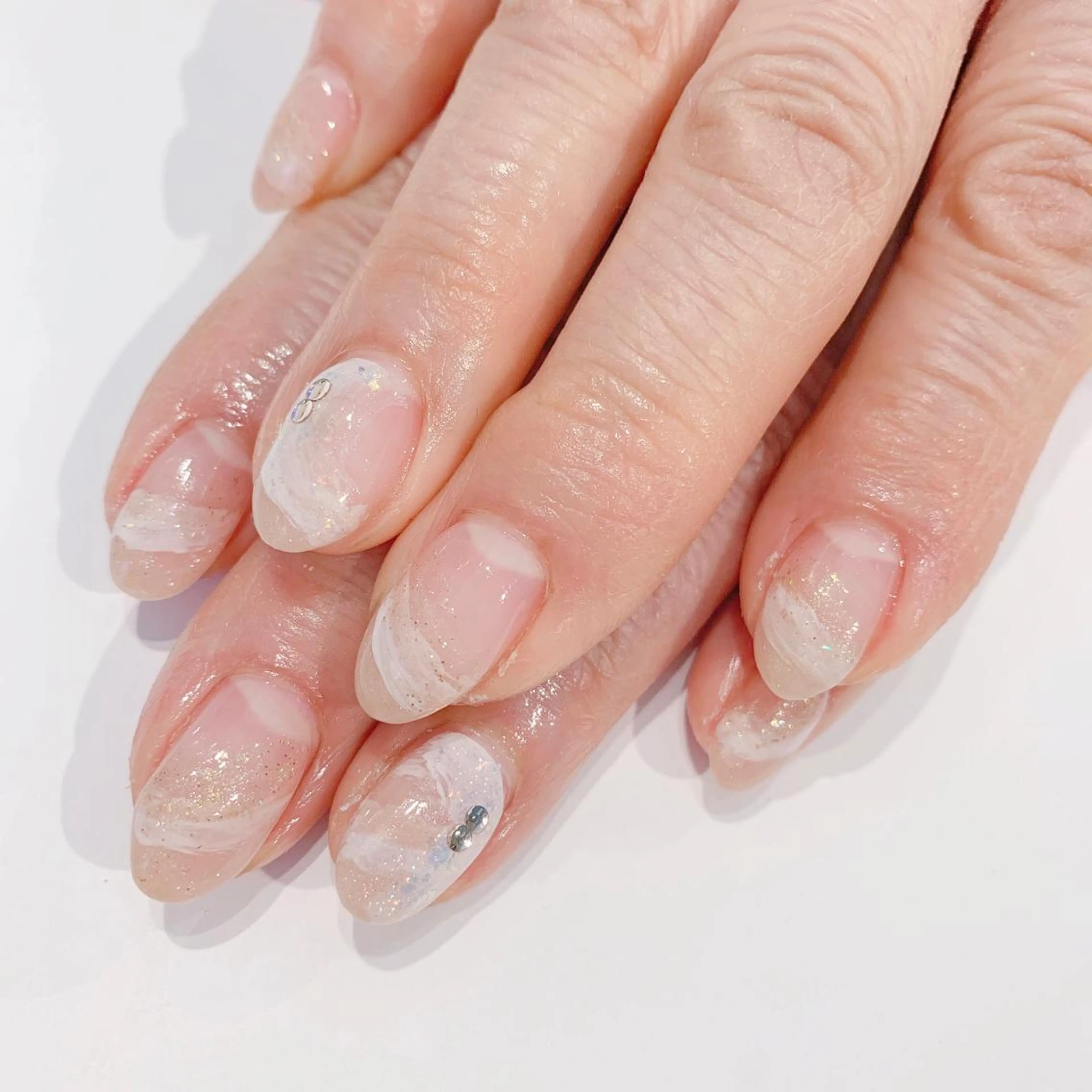 ネイル ニュアンスネイル Rakuun のんのネイルデザイン