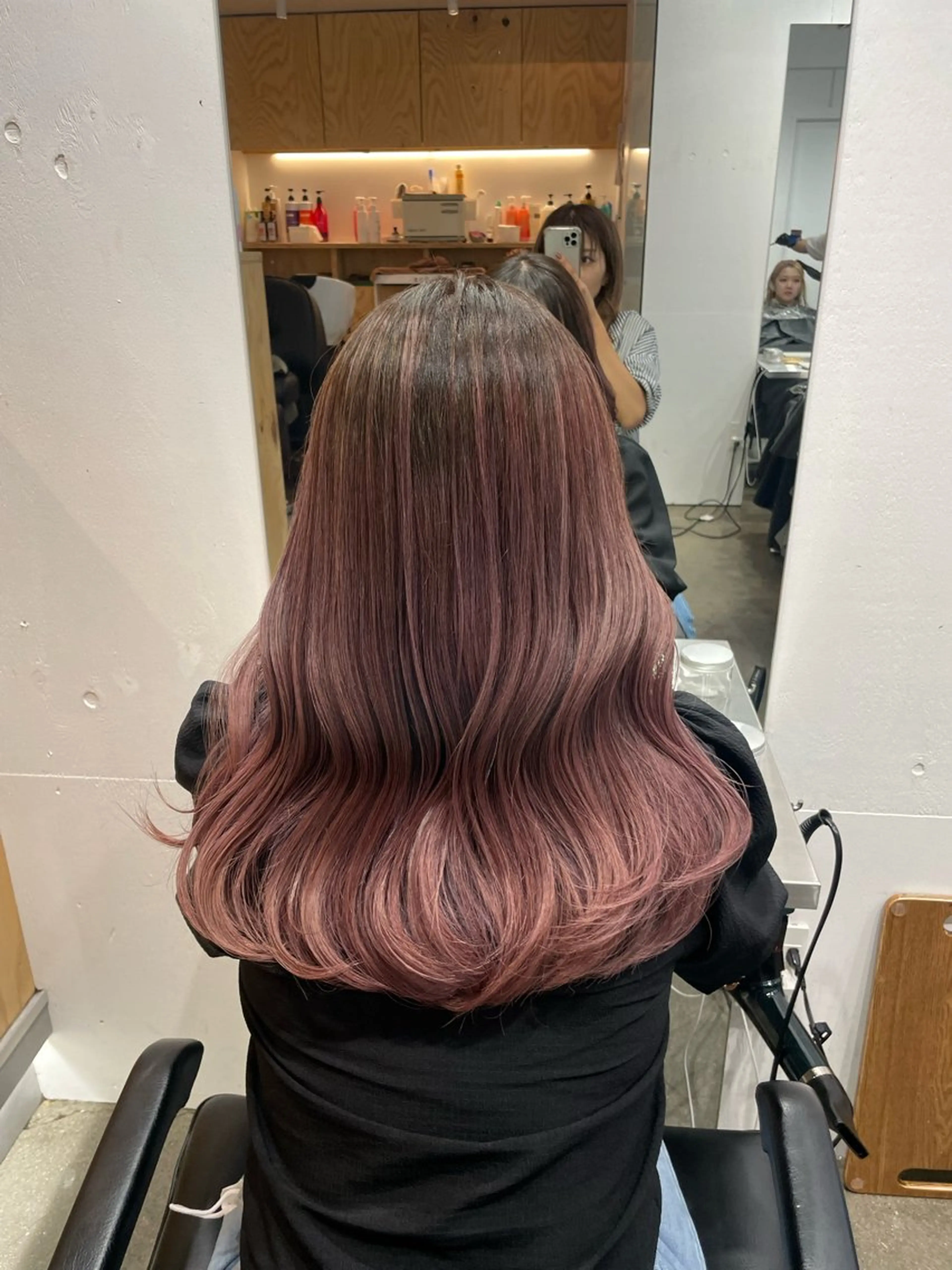 セミロング カラー アディクシーカラー バレイヤージュ ブリーチ グラデーションカラー イルミナカラー ヘアカラー ♡🪞韓国スタイル/ MISATO🪞♡のヘアスタイル