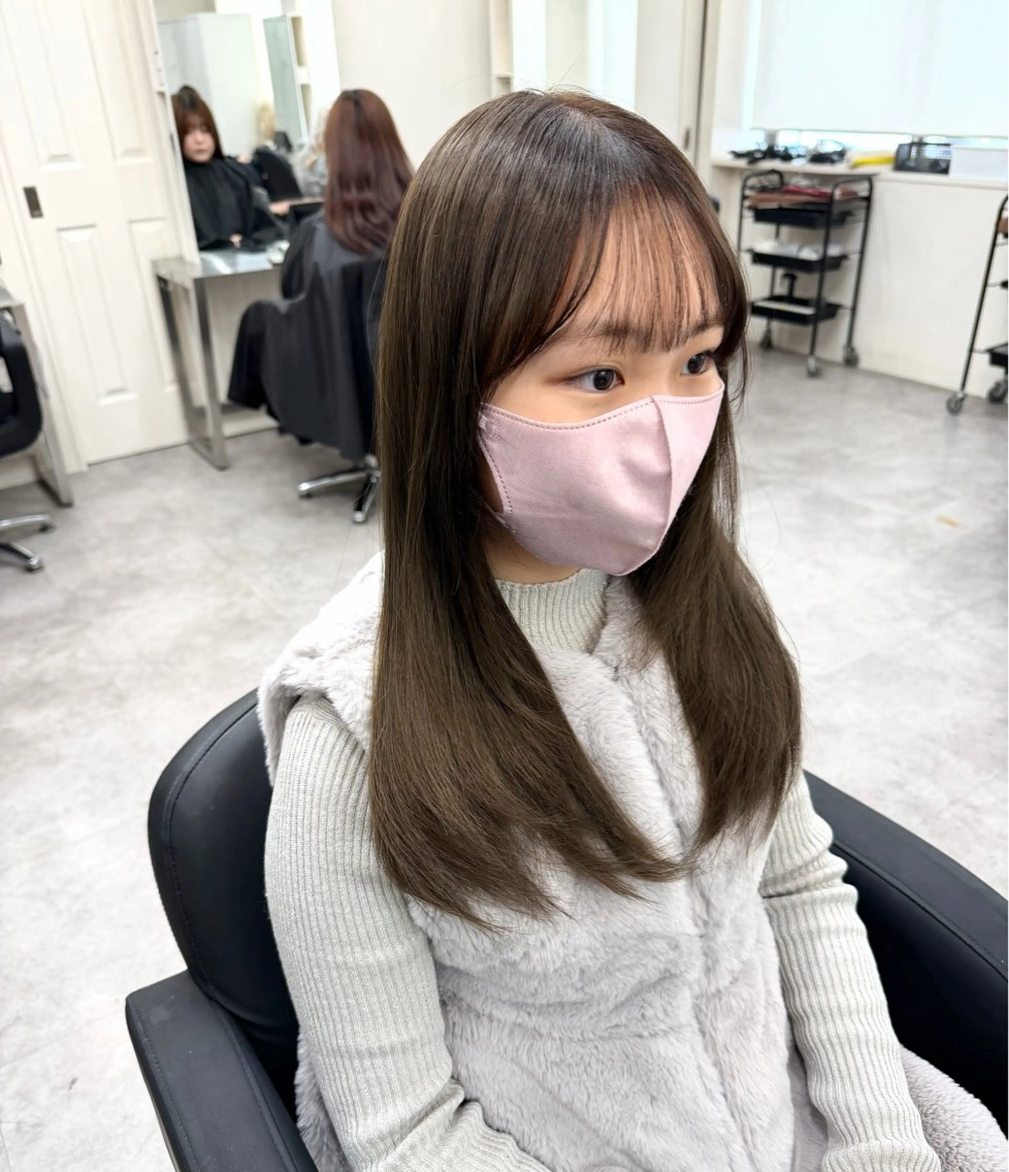 セミロング カット 🫧とぅるん艶髪🫧 透明感カラー×猿渡のヘアスタイル