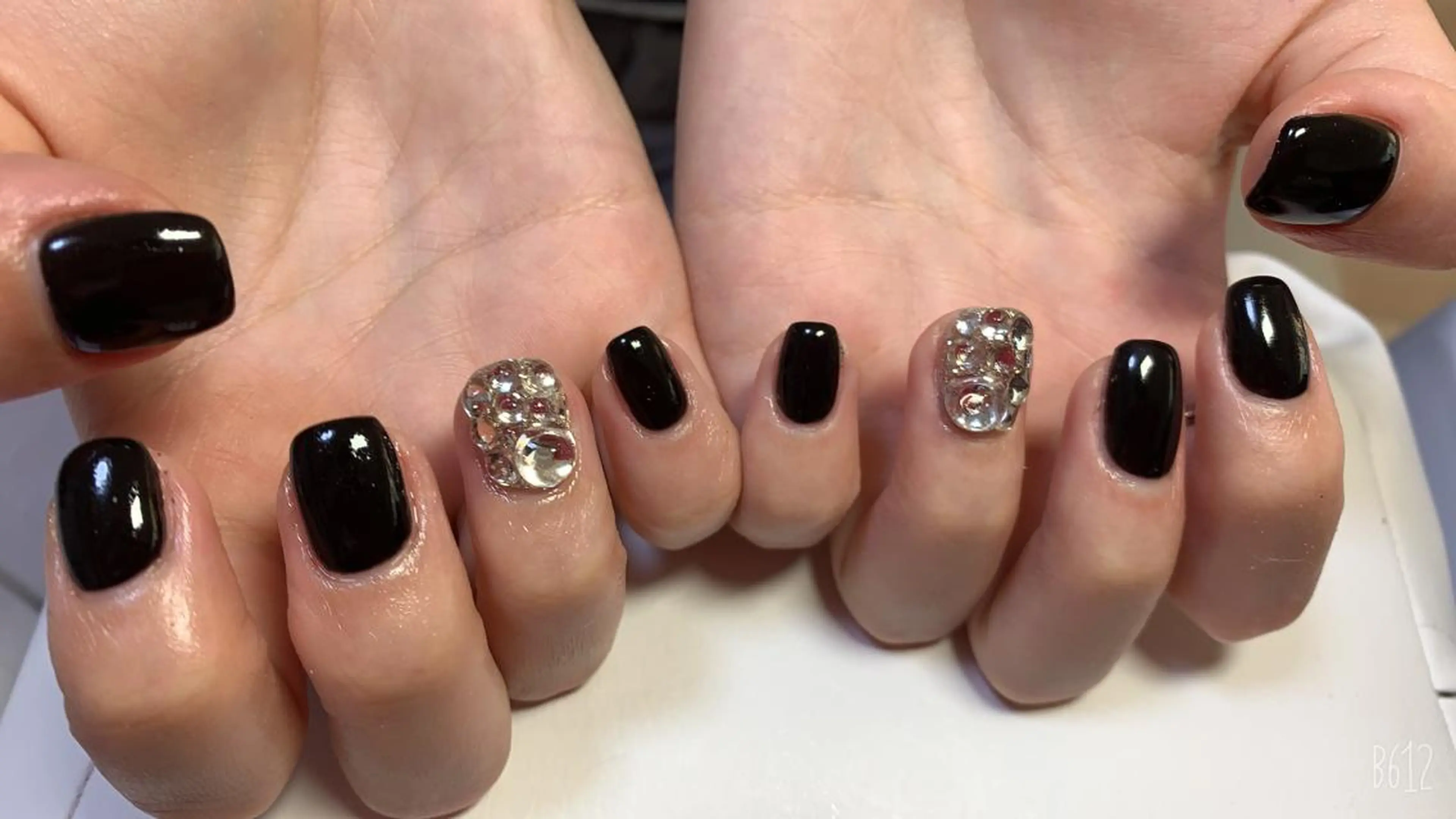 ネイル ストーンネイル ハンドネイル ManiNail所属・Mani Nailsのネイルデザイン