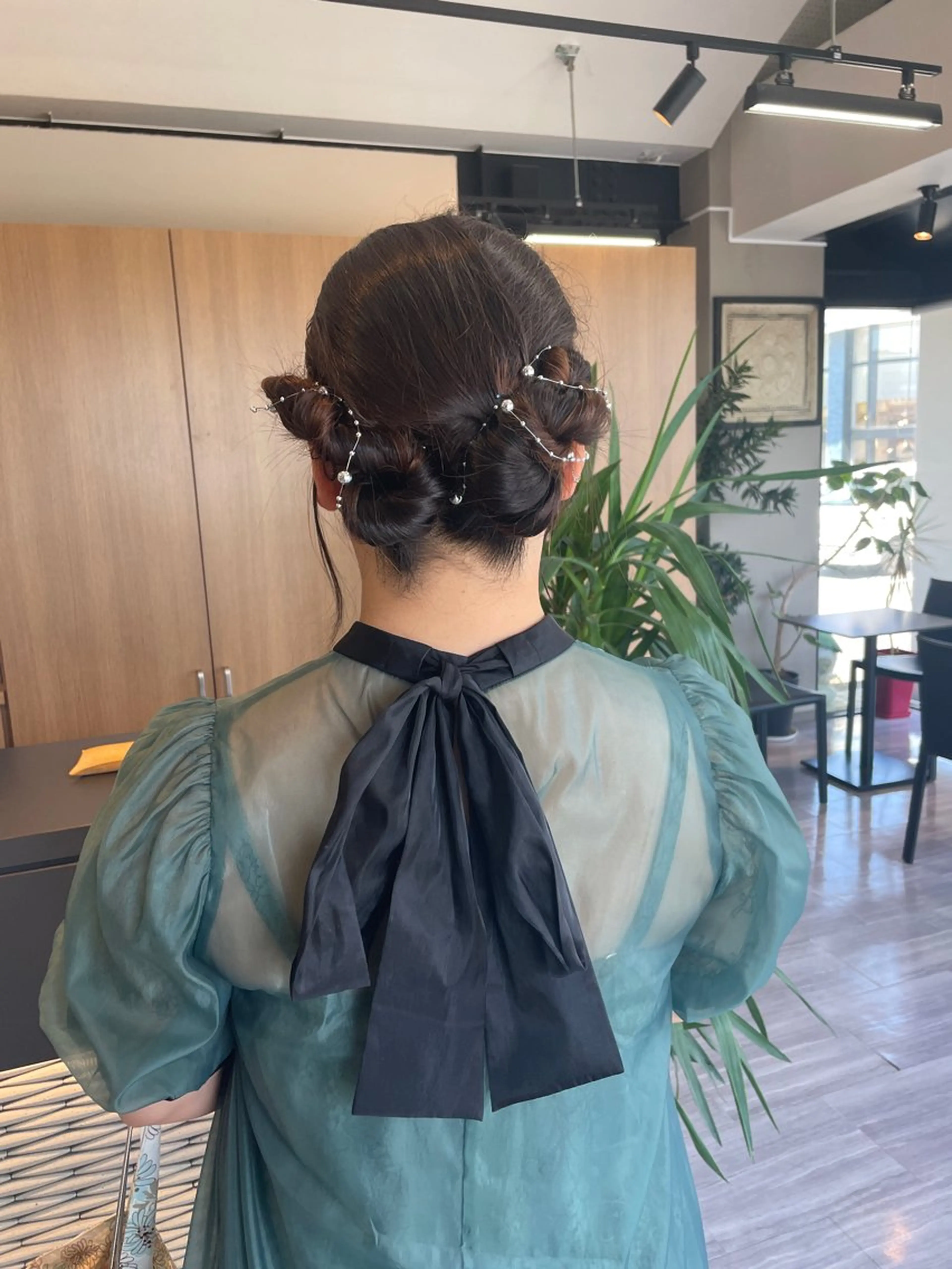 ミディアム ヘアアレンジ マキノ キョウカのヘアスタイル