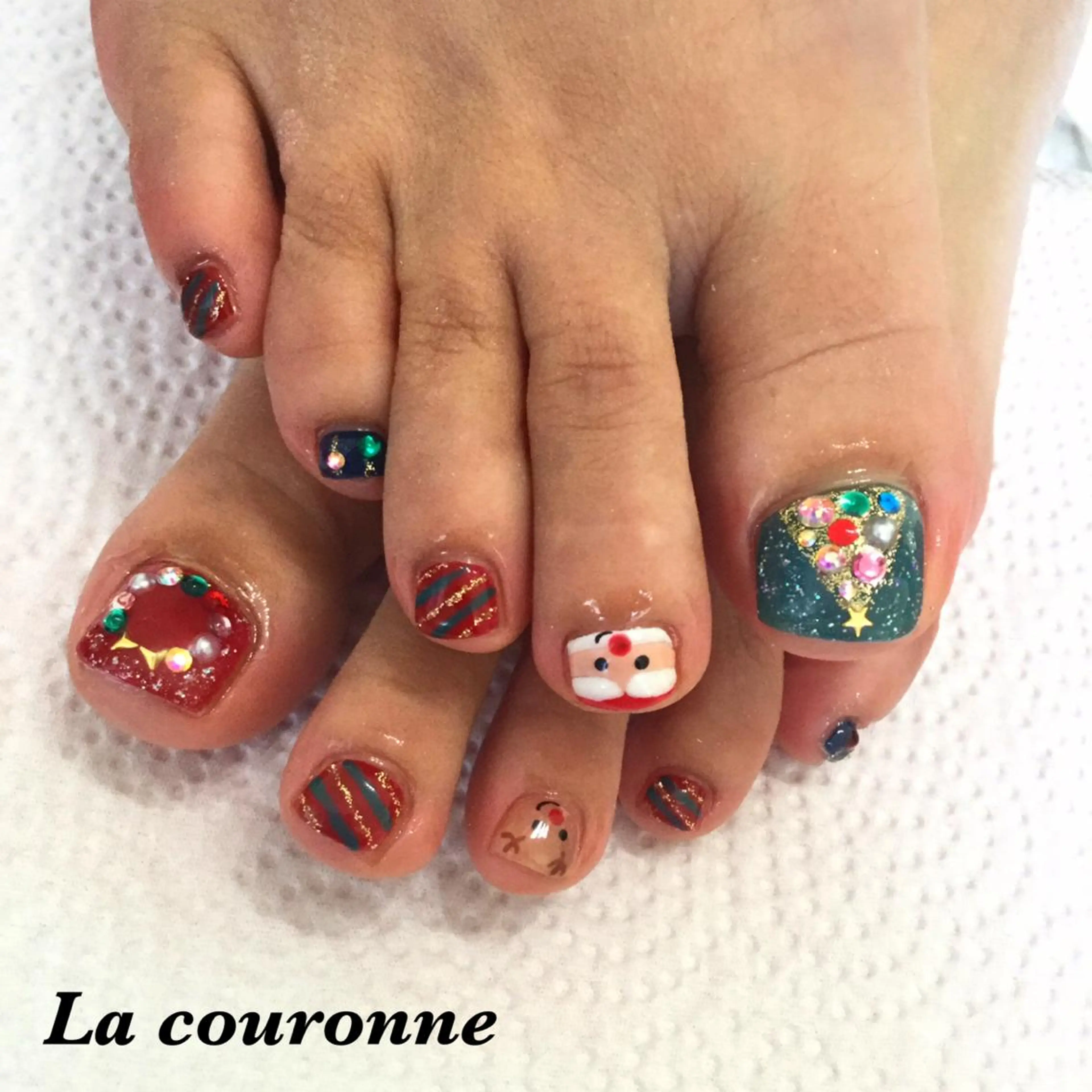 ネイル フットネイル Lacouronne NATSUMIのネイルデザイン