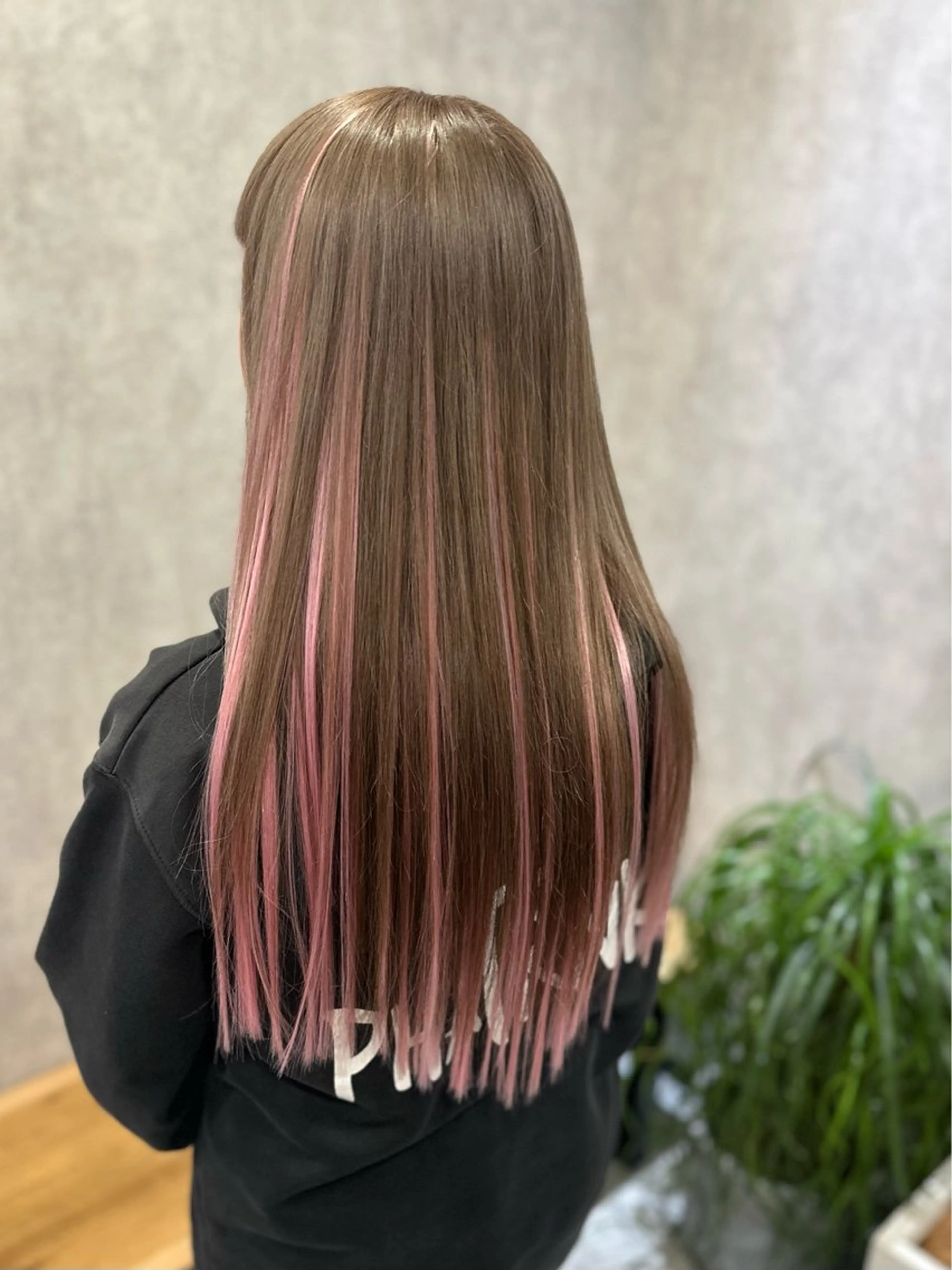 ロング エクステ ハイライト エクステ MOURI CHISATOのヘアスタイル