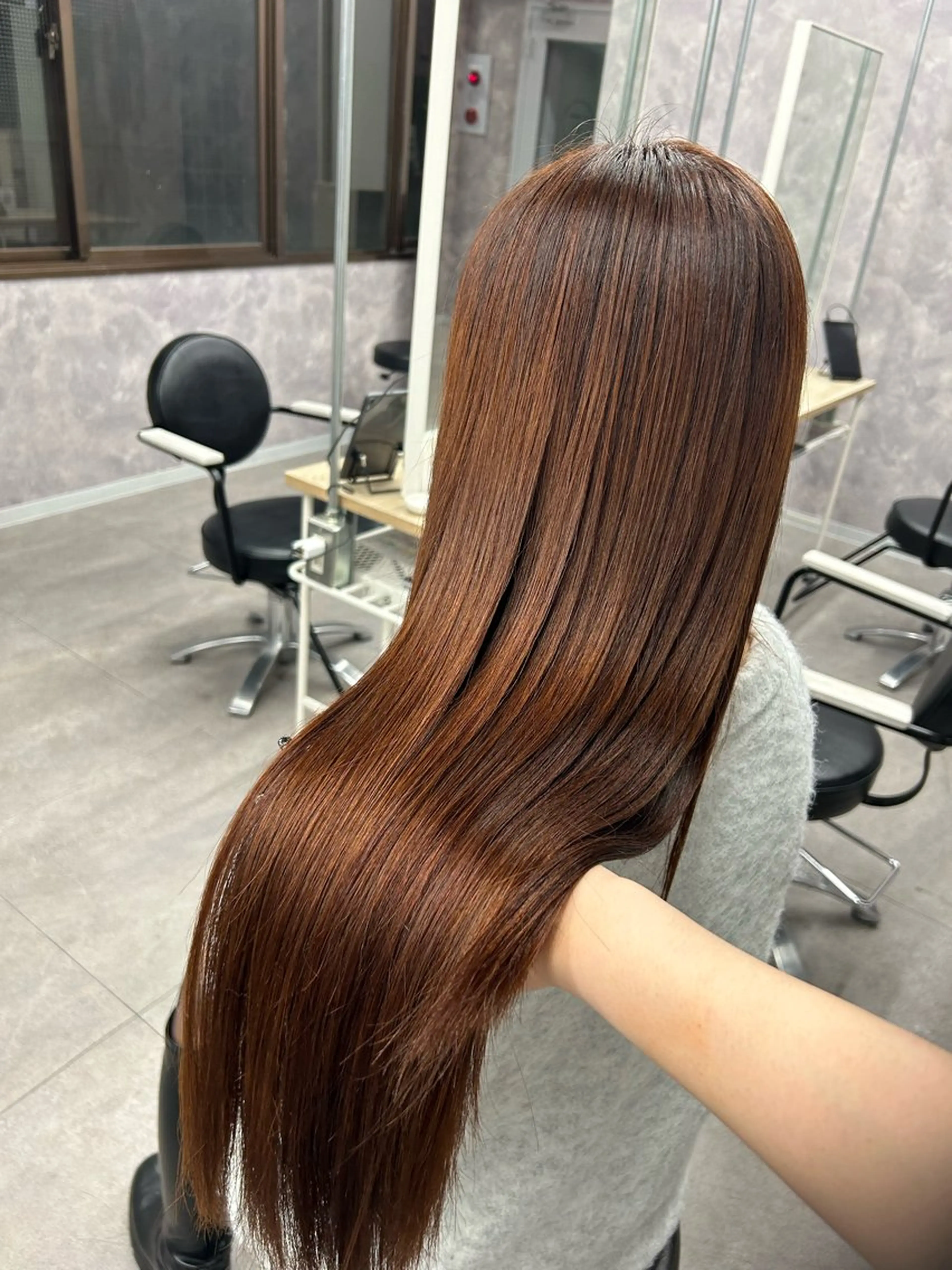 ロング MOMO艶髪 🩵モテカラーのヘアスタイル