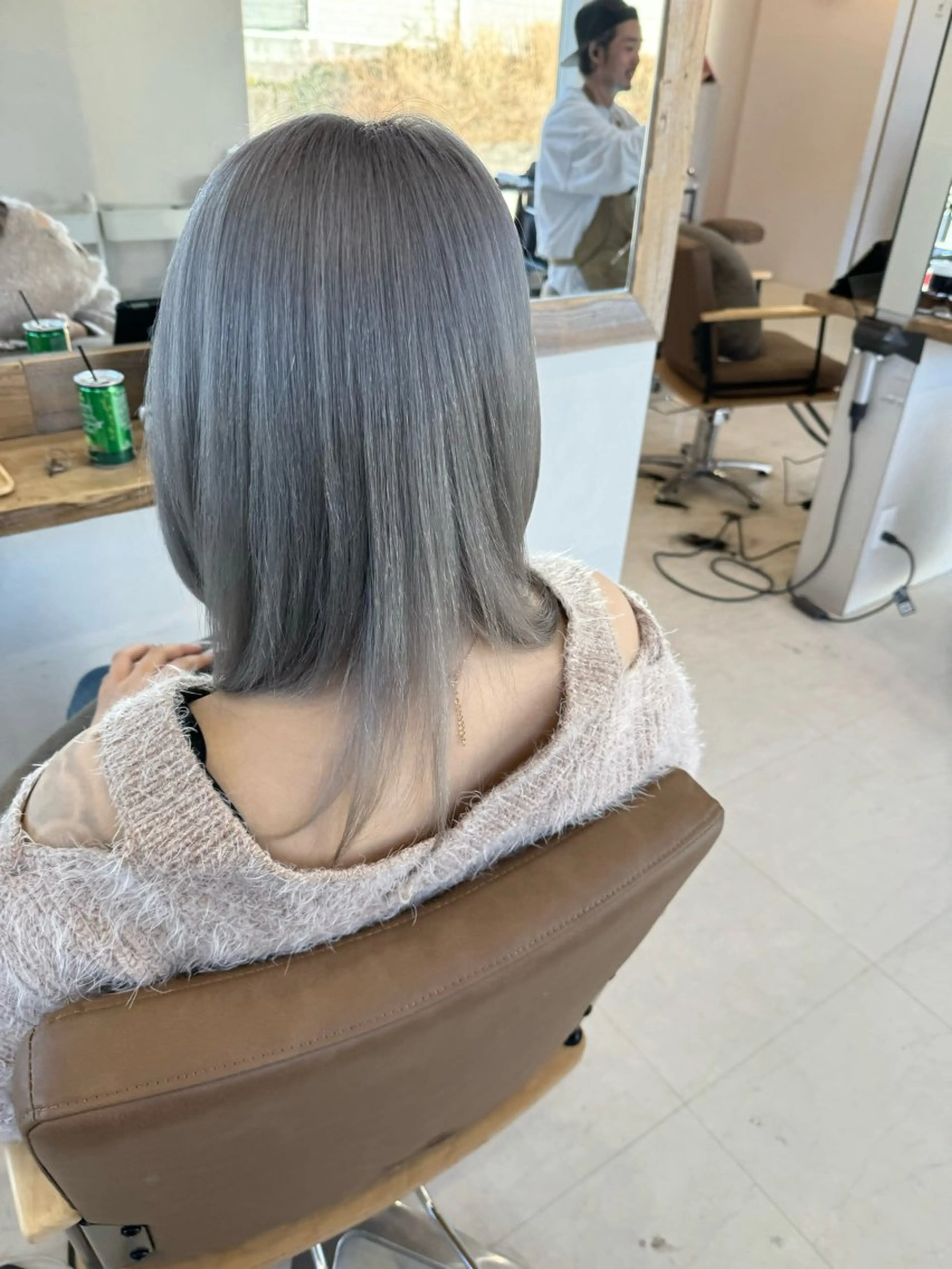 セミロング ヘアカラー 鈴木 妃帆未のヘアスタイル