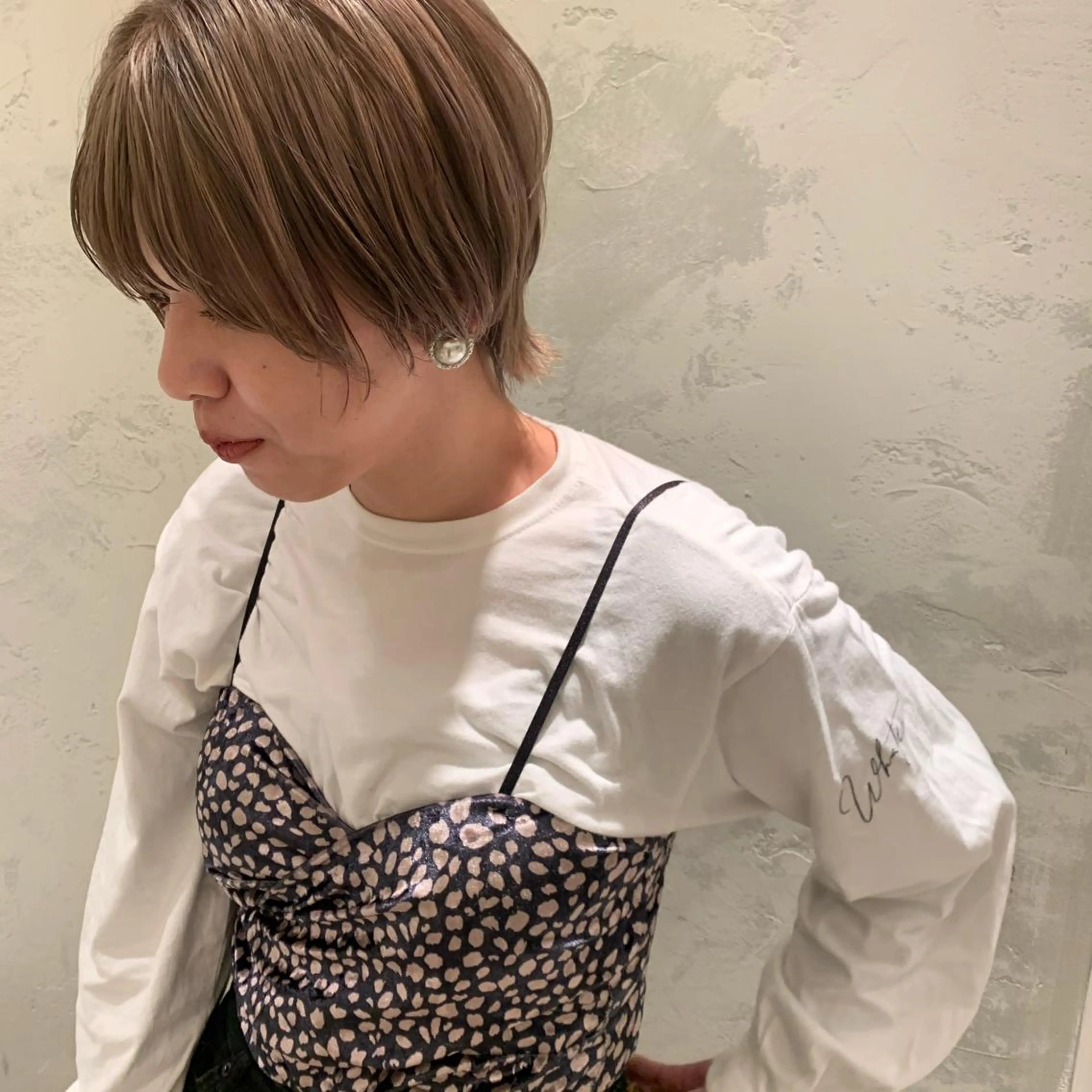 ショート カラー SAKINO. ベージュカラーのヘアスタイル