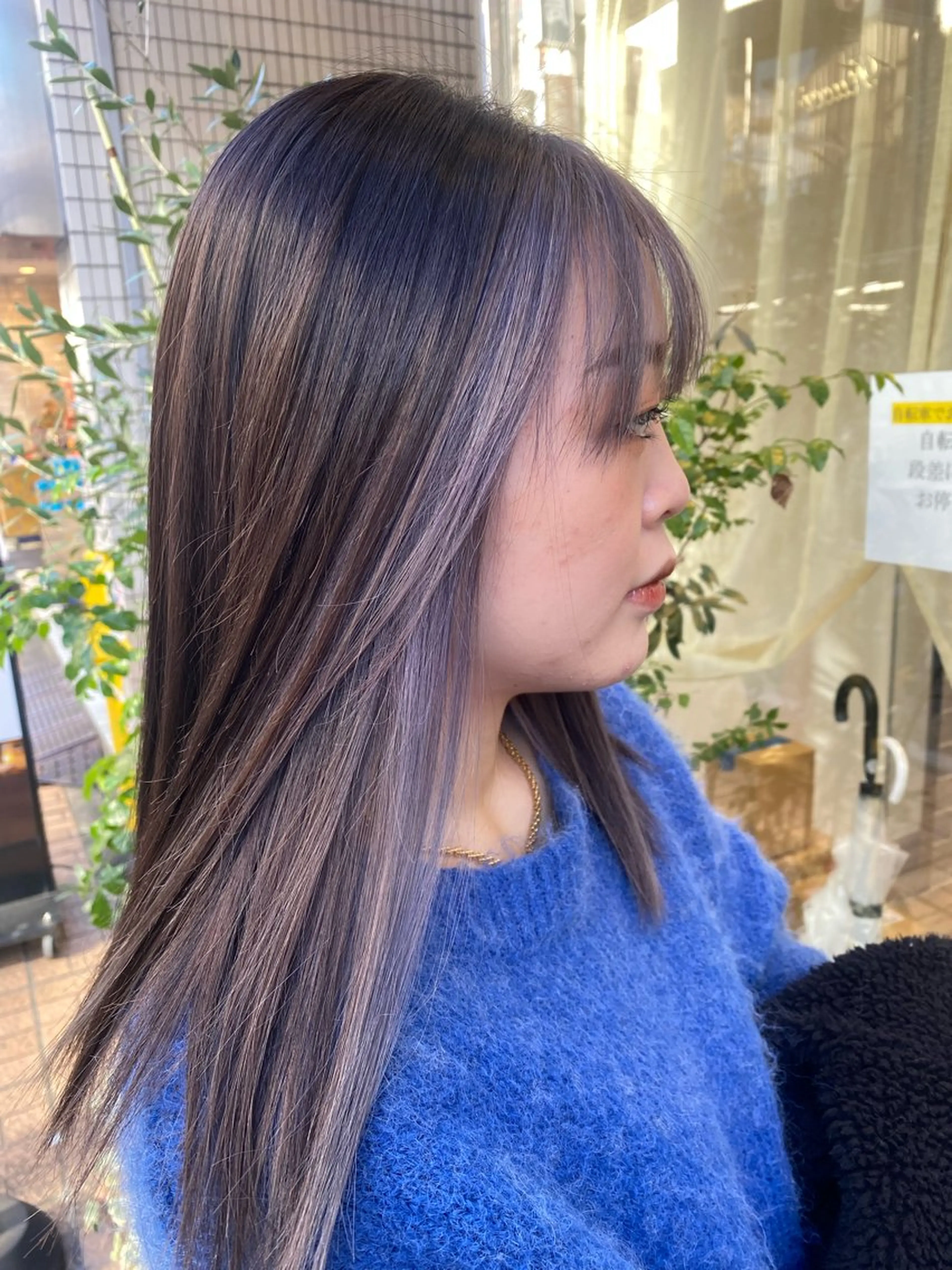セミロング カラー ヘアカラー 宮内 真乃のヘアスタイル