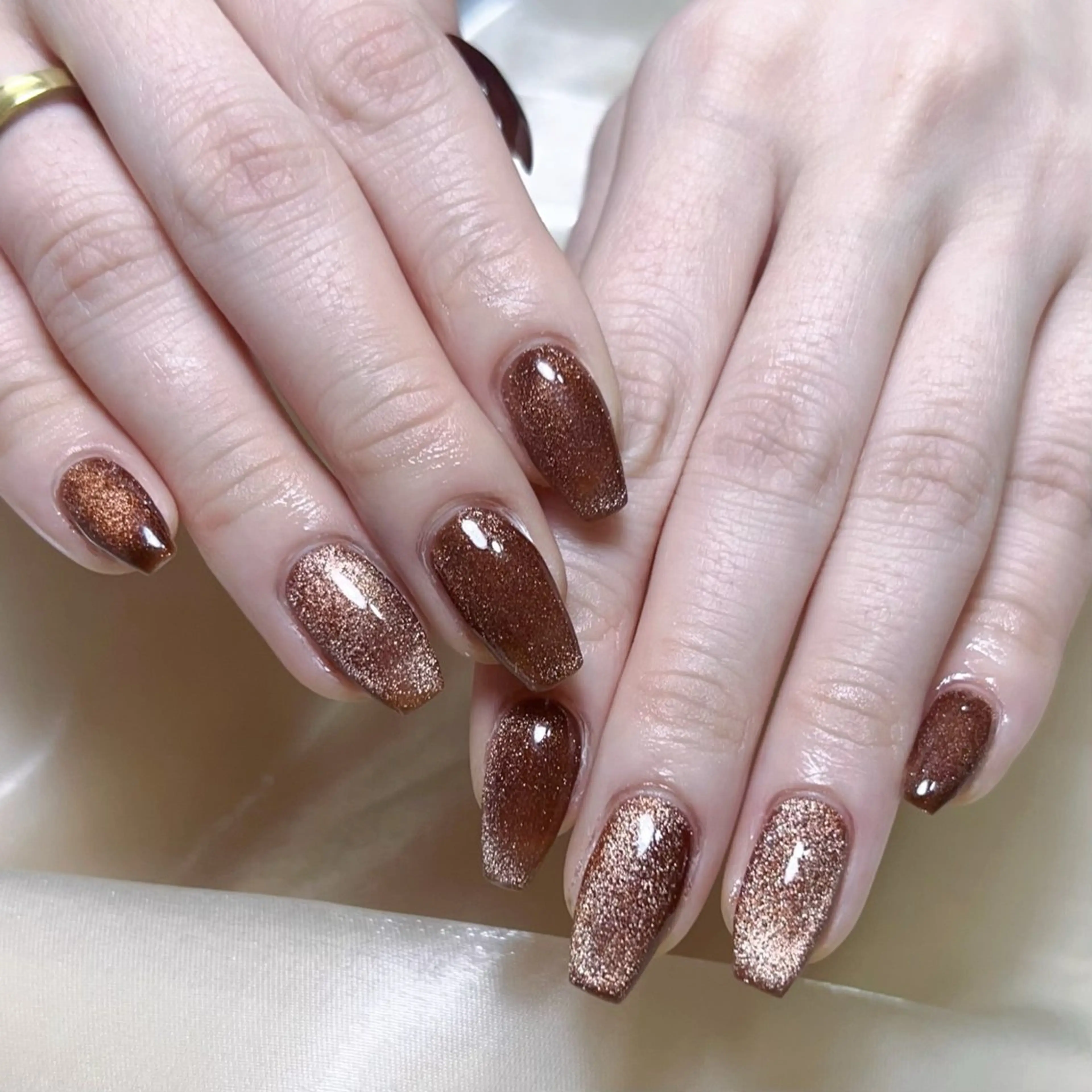 メンズ ネイル メンズ韓国風 アートネイル オーロラネイル ガーリー キラキラネイル ハンドネイル Nail salon 木にいるのネイルデザイン