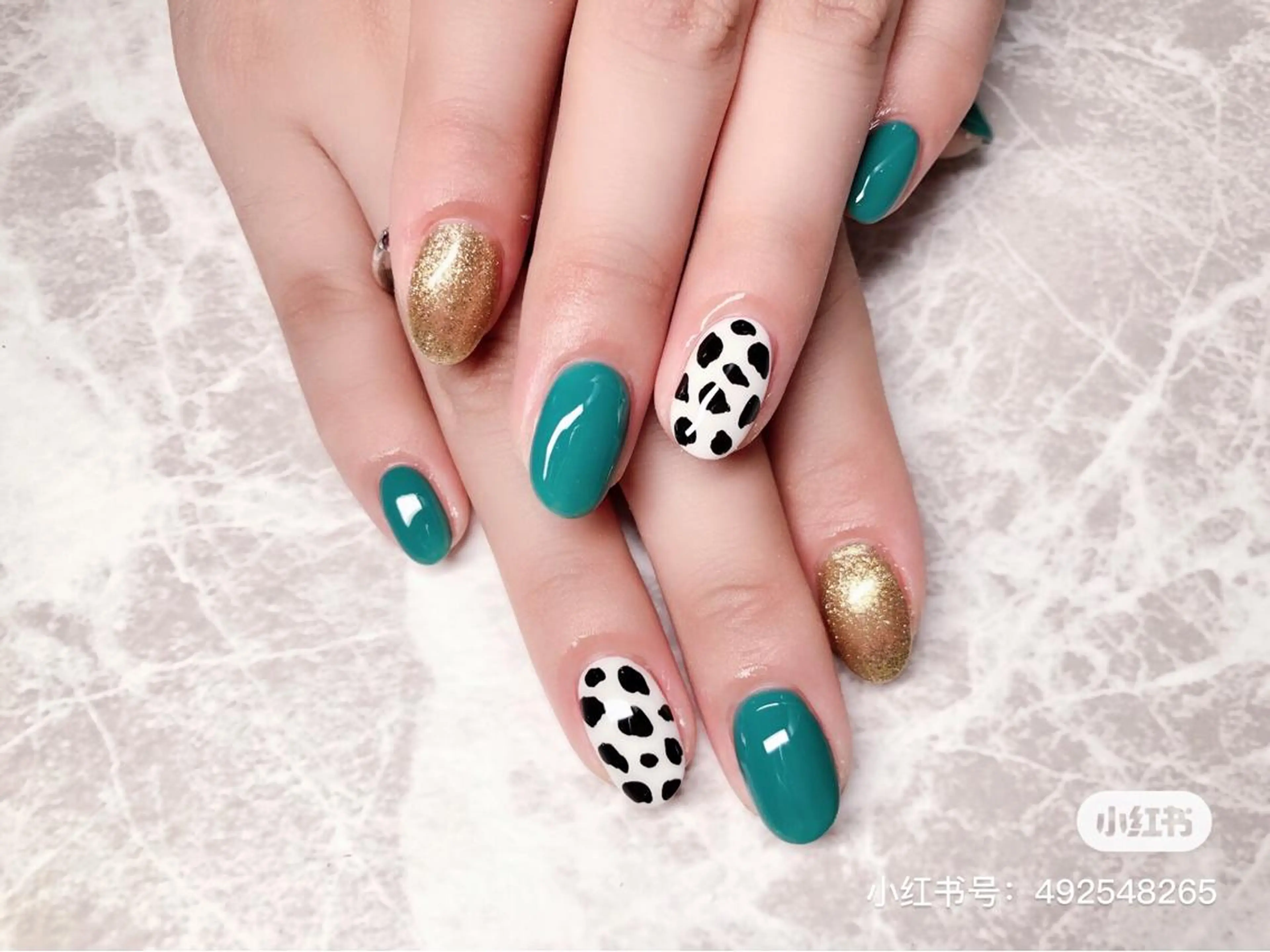 ネイル ハンドネイル マジック ミラーのネイルデザイン