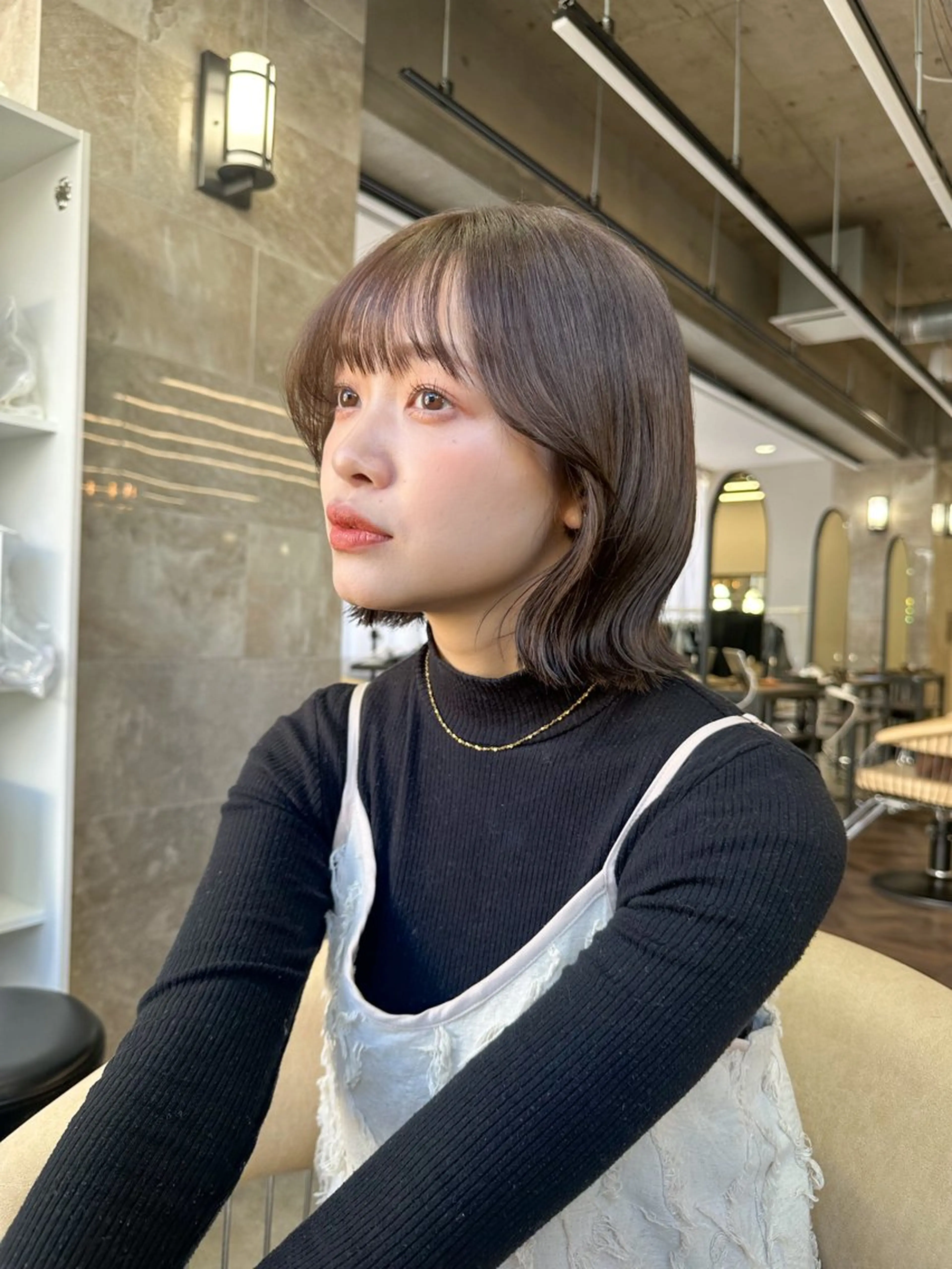 ショート カラー 顔周りカット 安永 来未のヘアスタイル