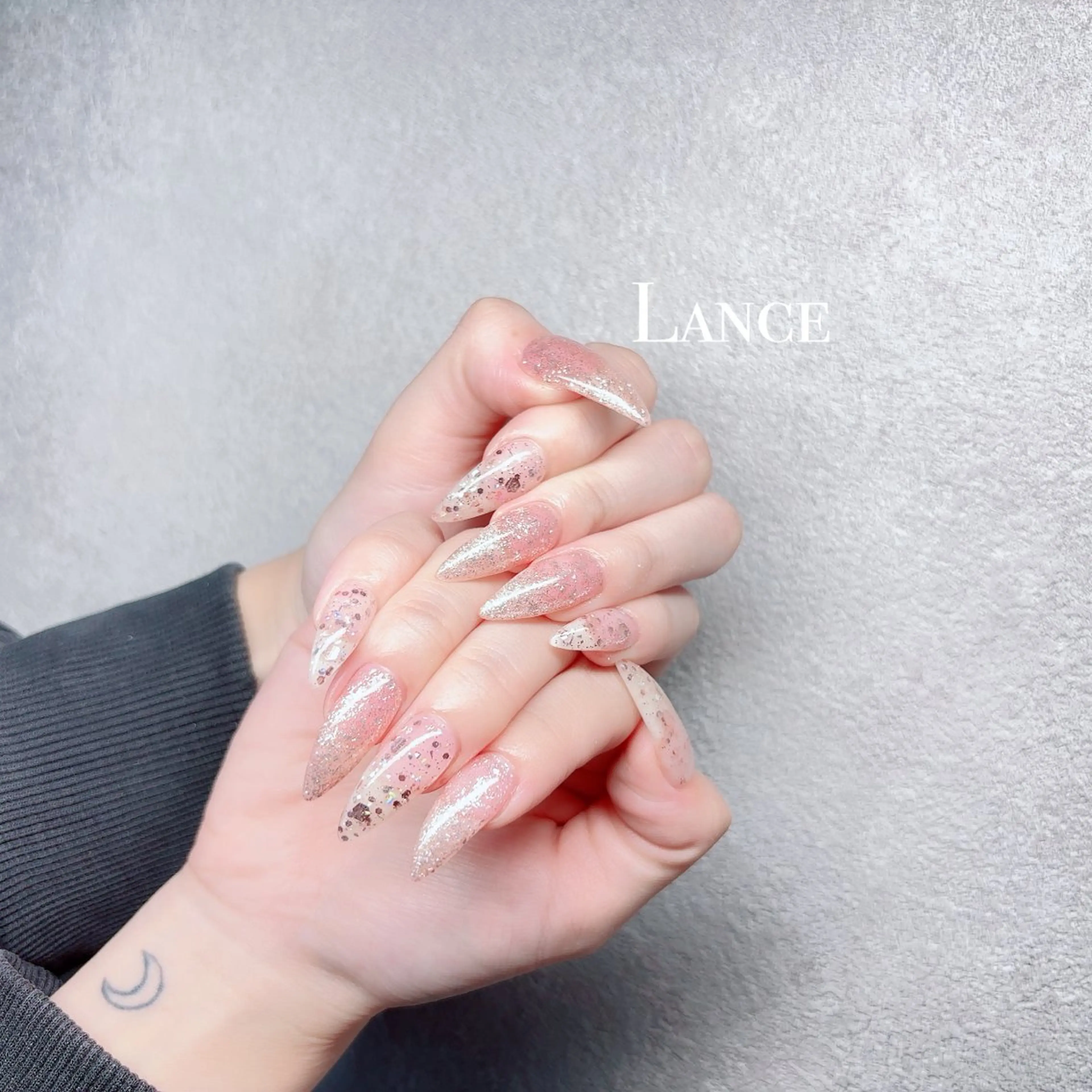 ネイル オーロラネイル キラキラネイル 韓国ネイル ワンホンネイル 冬ネイル Lance nailのネイルデザイン
