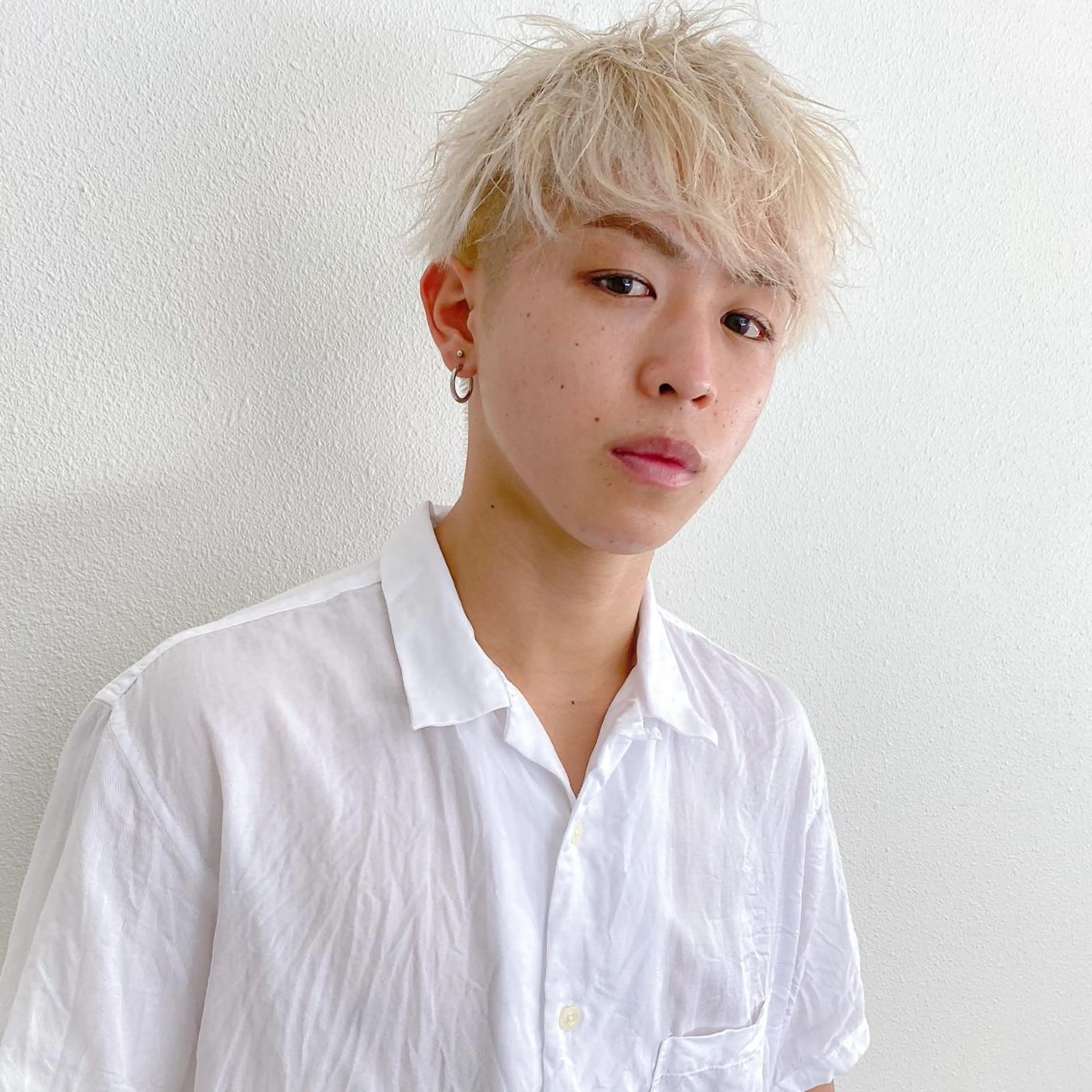 カラー メンズ マッシュ カット ヘアカラー キタダ ヒロキのヘアスタイル