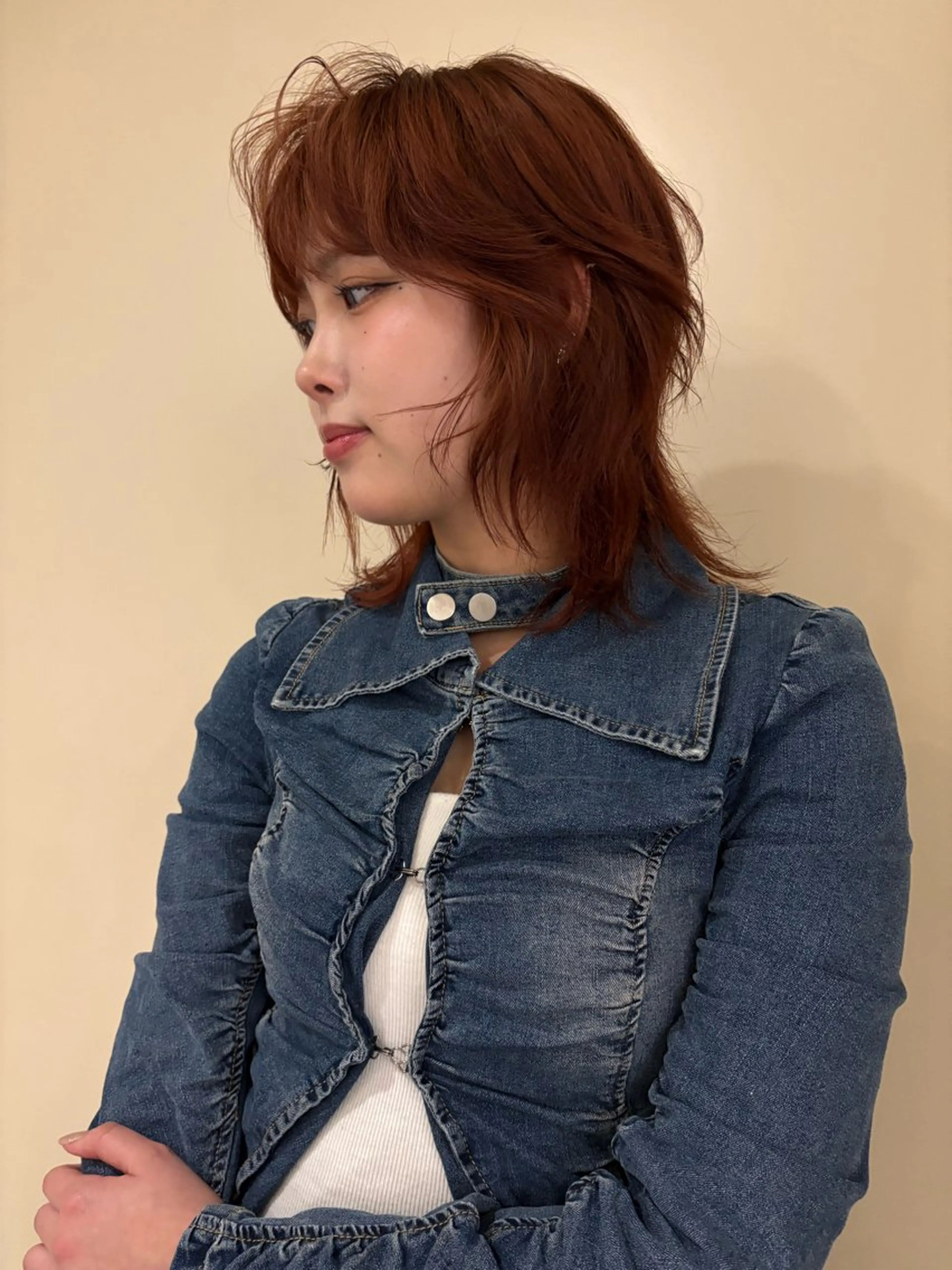 ミディアム カラー ベージュカラー ブリーチ ブラウンカラー 透明感カラー グレージュ カット ヘアカラー トリートメント 似合わせカットカラー りおなのヘアスタイル