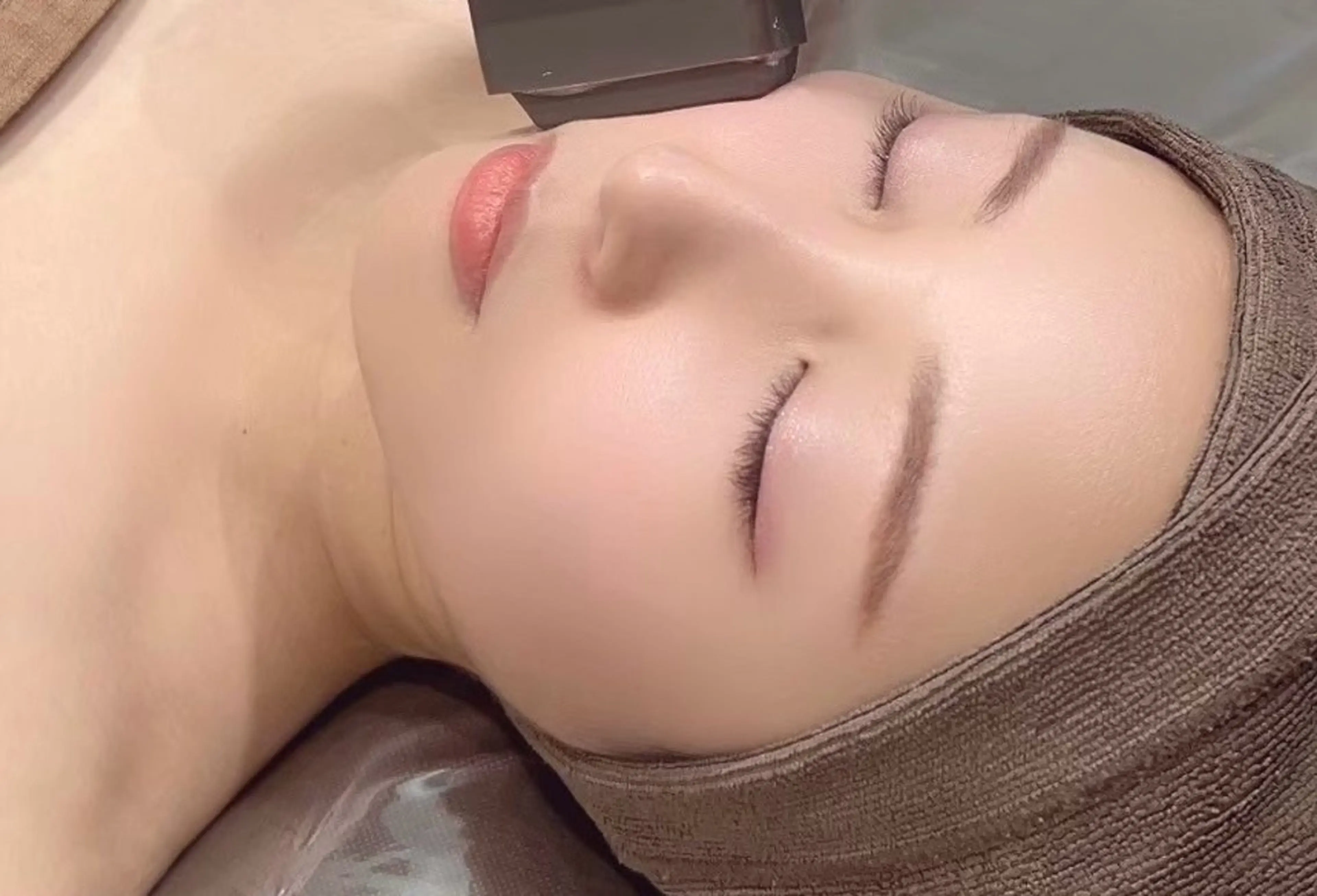 【顔脱毛】¥3,900 純国産機使用で効果◎肌のトーンアップや美肌効果も期待大🥰✨の写真