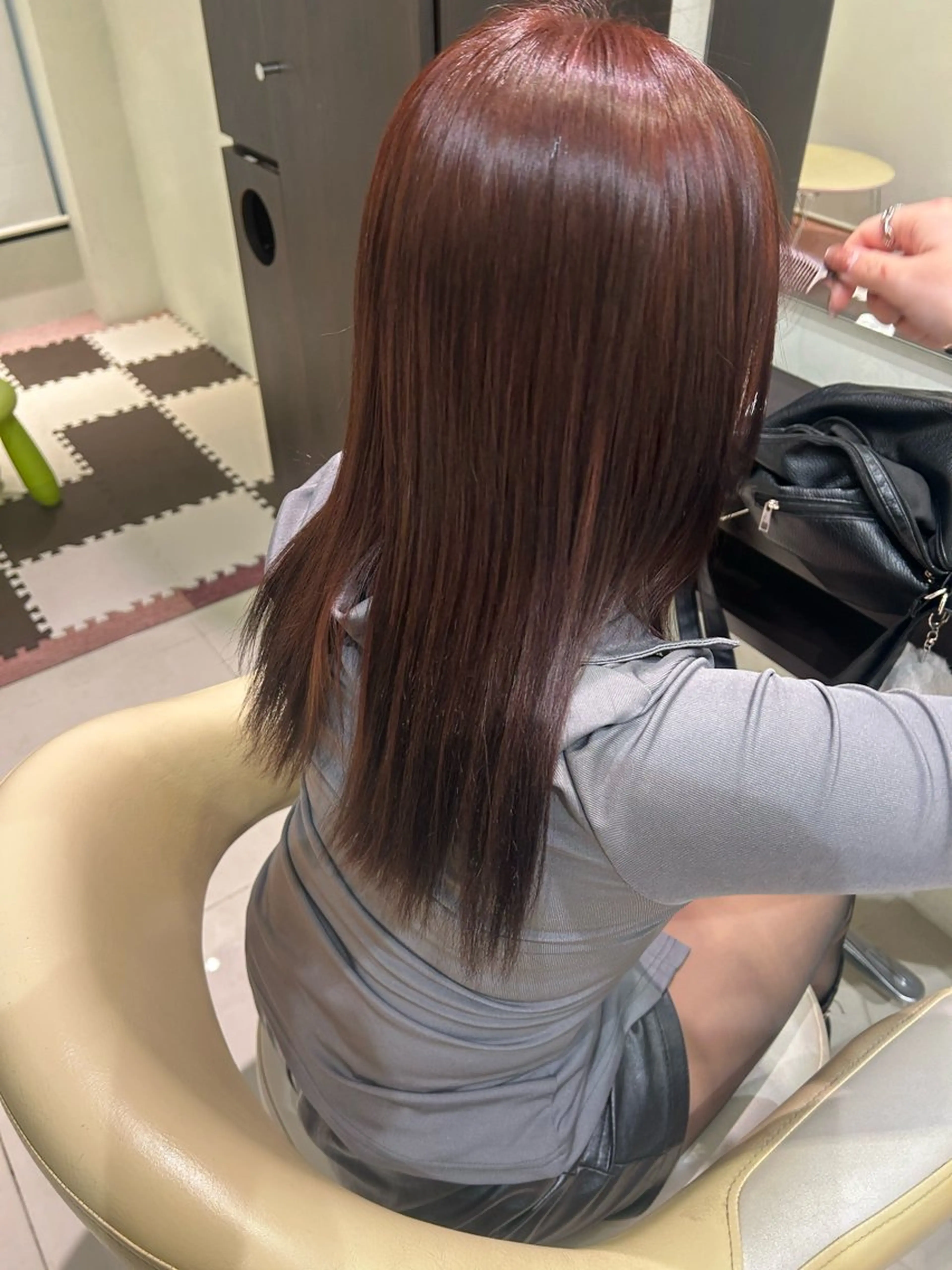 カラー ヘアカラー 靍田 楓華のヘアスタイル