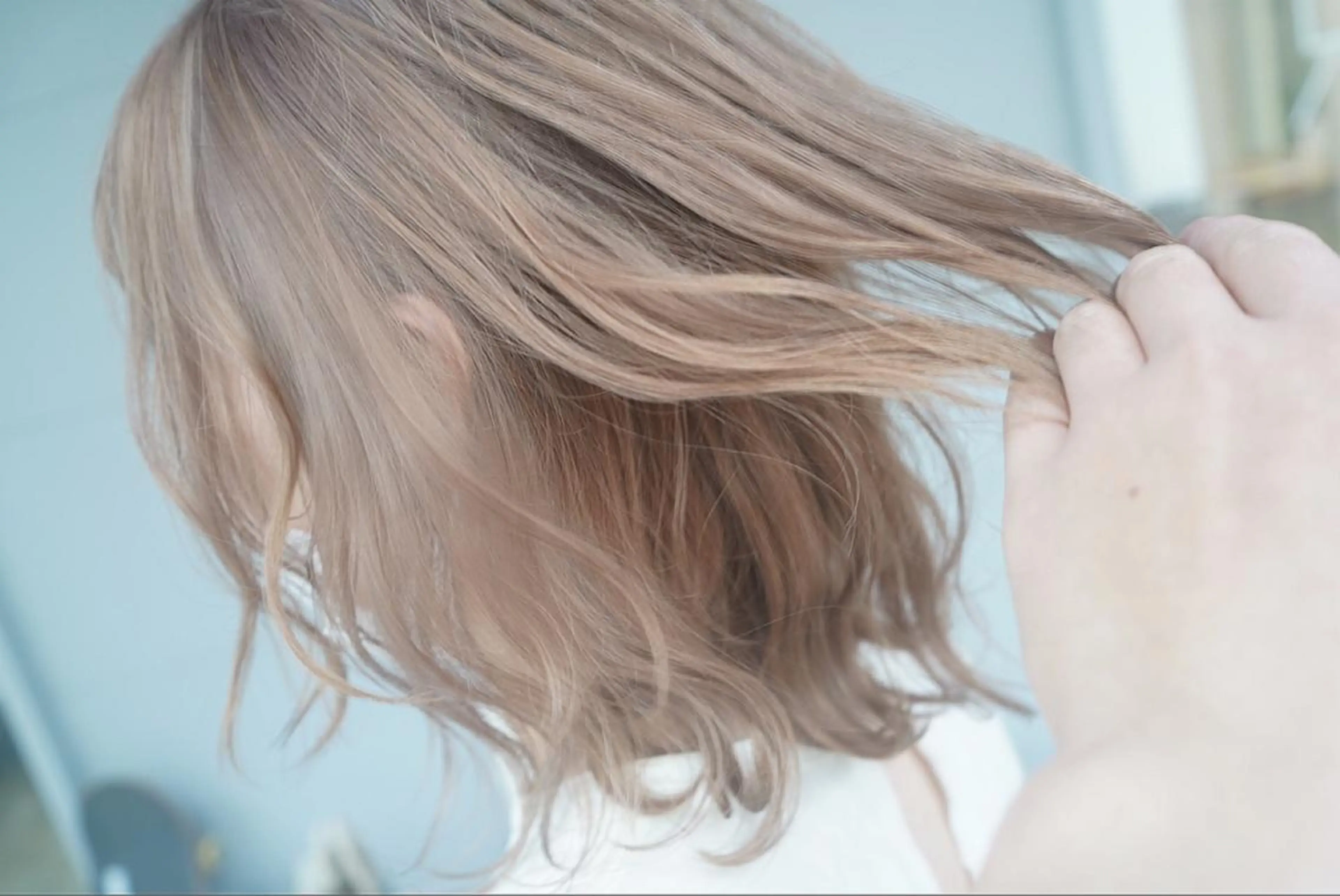 ミディアム カラー ヘアアレンジ lani ブリーチ /ダブルカラーのヘアスタイル