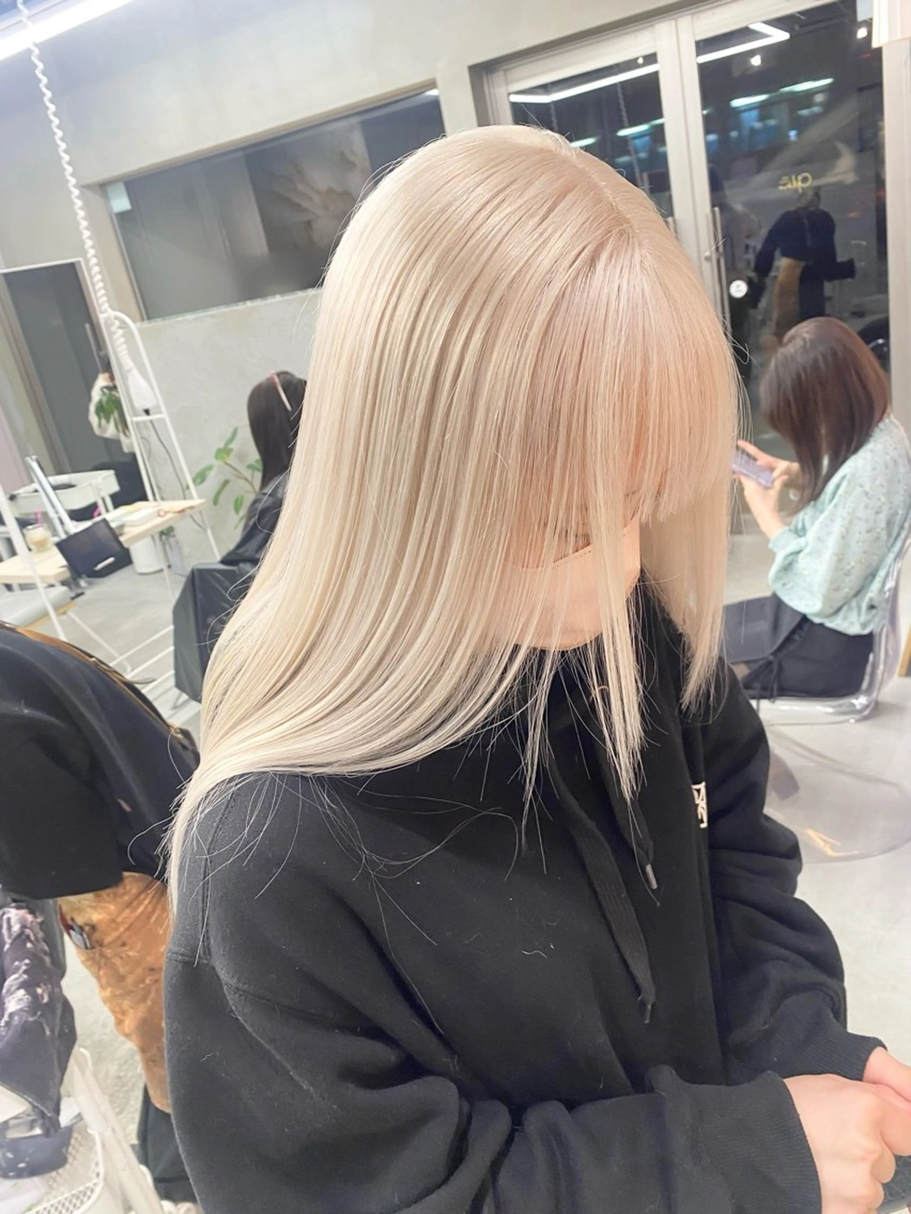 セミロング カラー ヘアカラー 前橋 姫奈のヘアスタイル